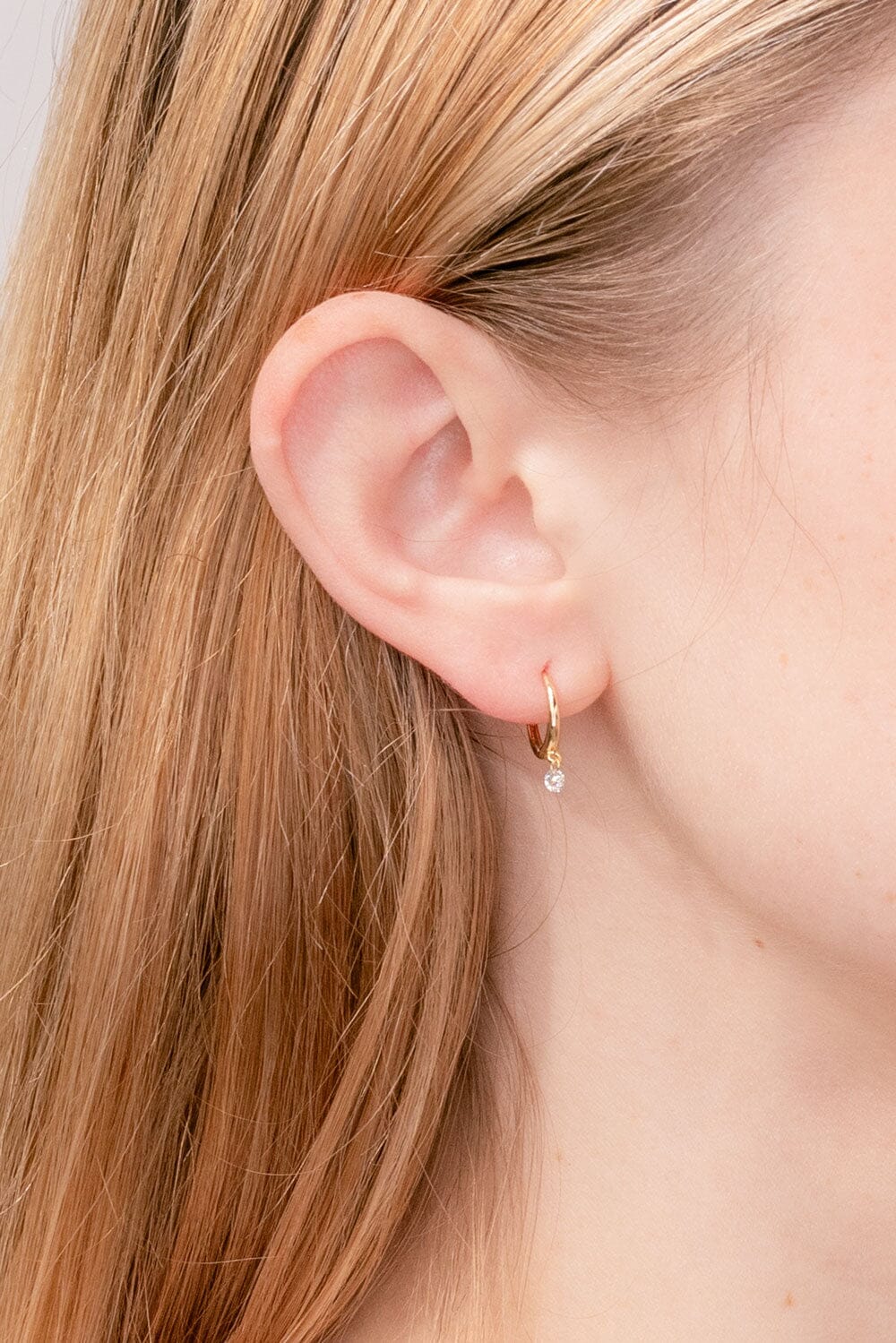 0.34TCW Round Moissanit Drop Huggies Earrings - crownmoissanite