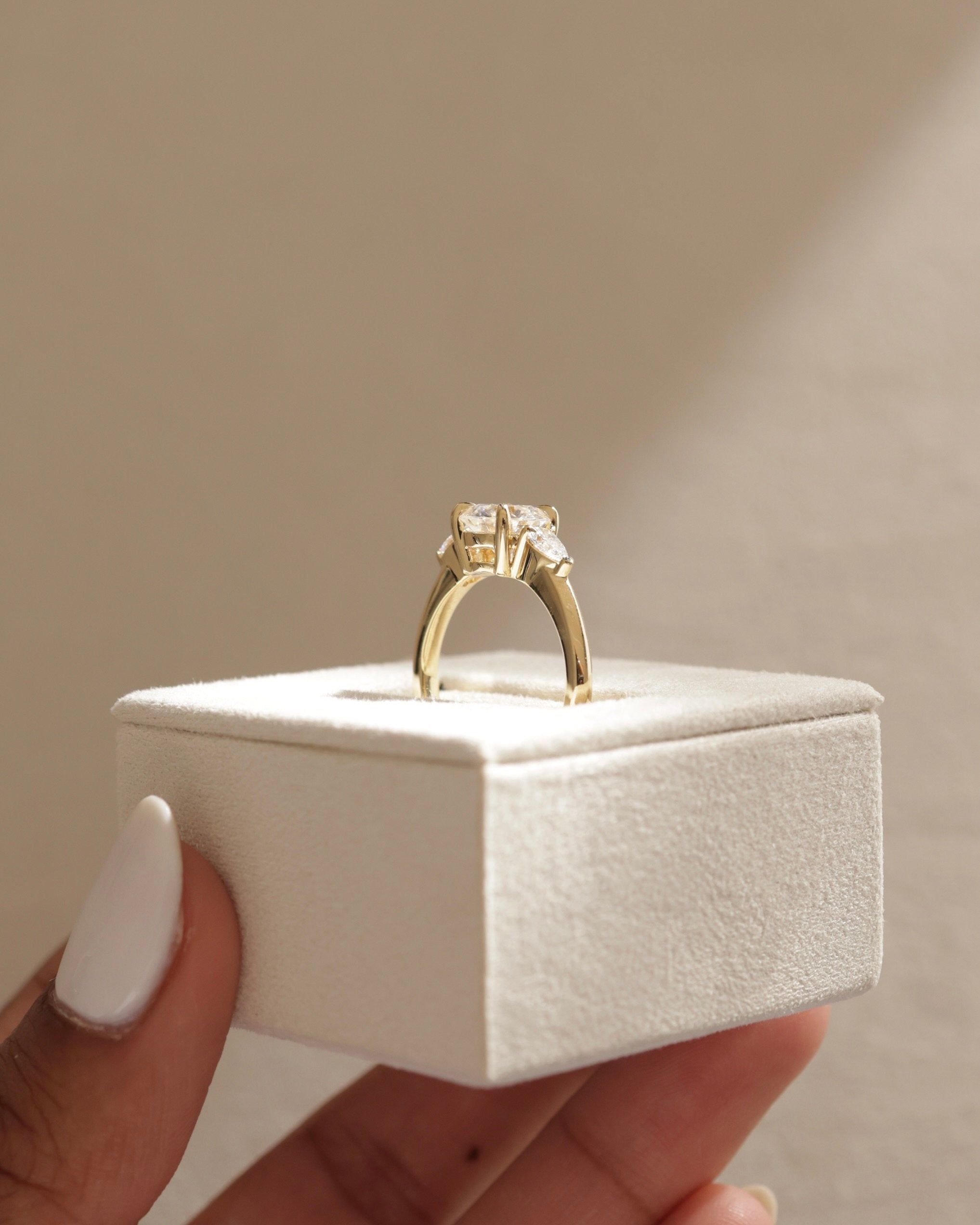 2.0 CT Round Cut Moissanite Three Stone Engagement Ring