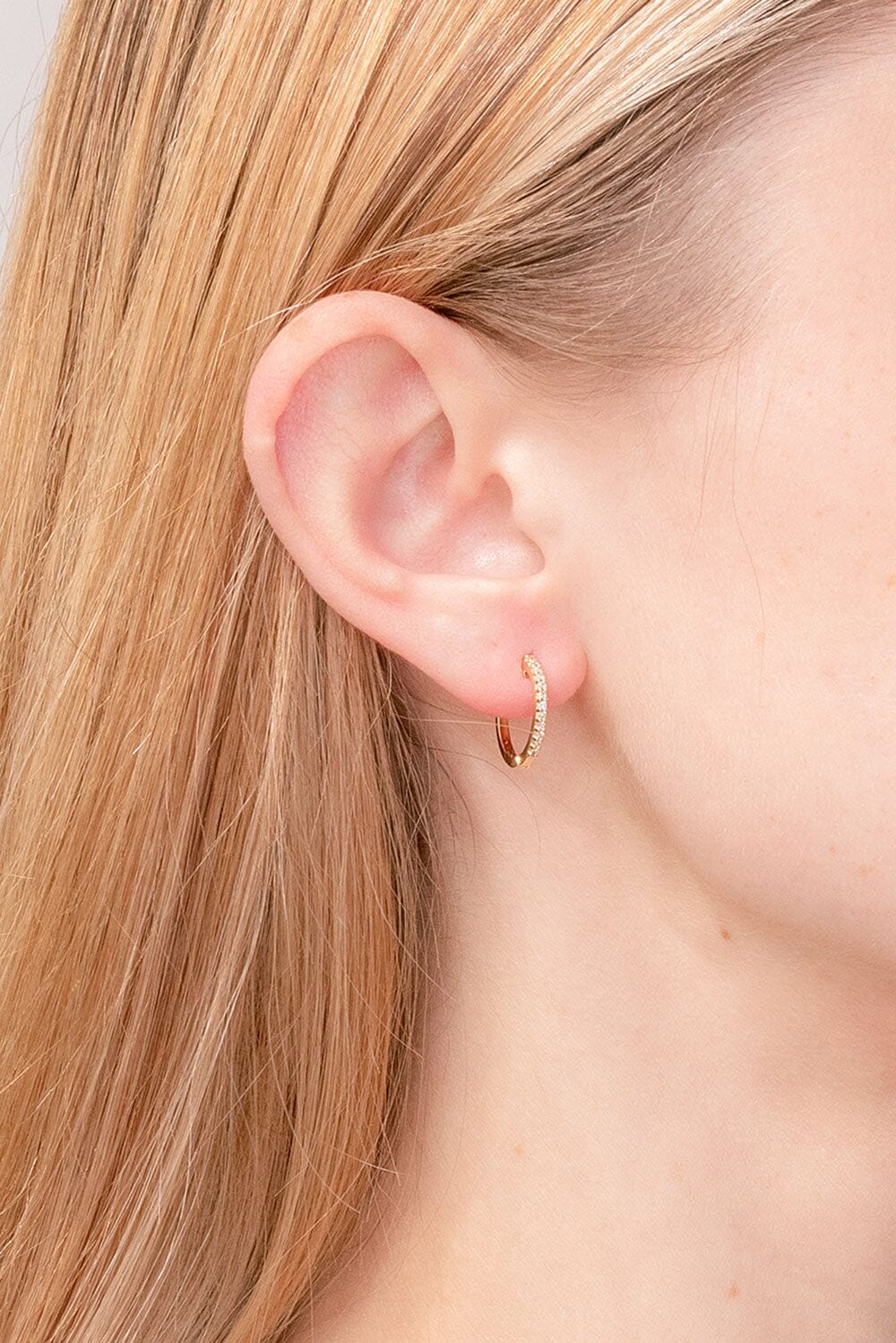 0.26 TCW Round Moissanite Hoops Earrings - crownmoissanite