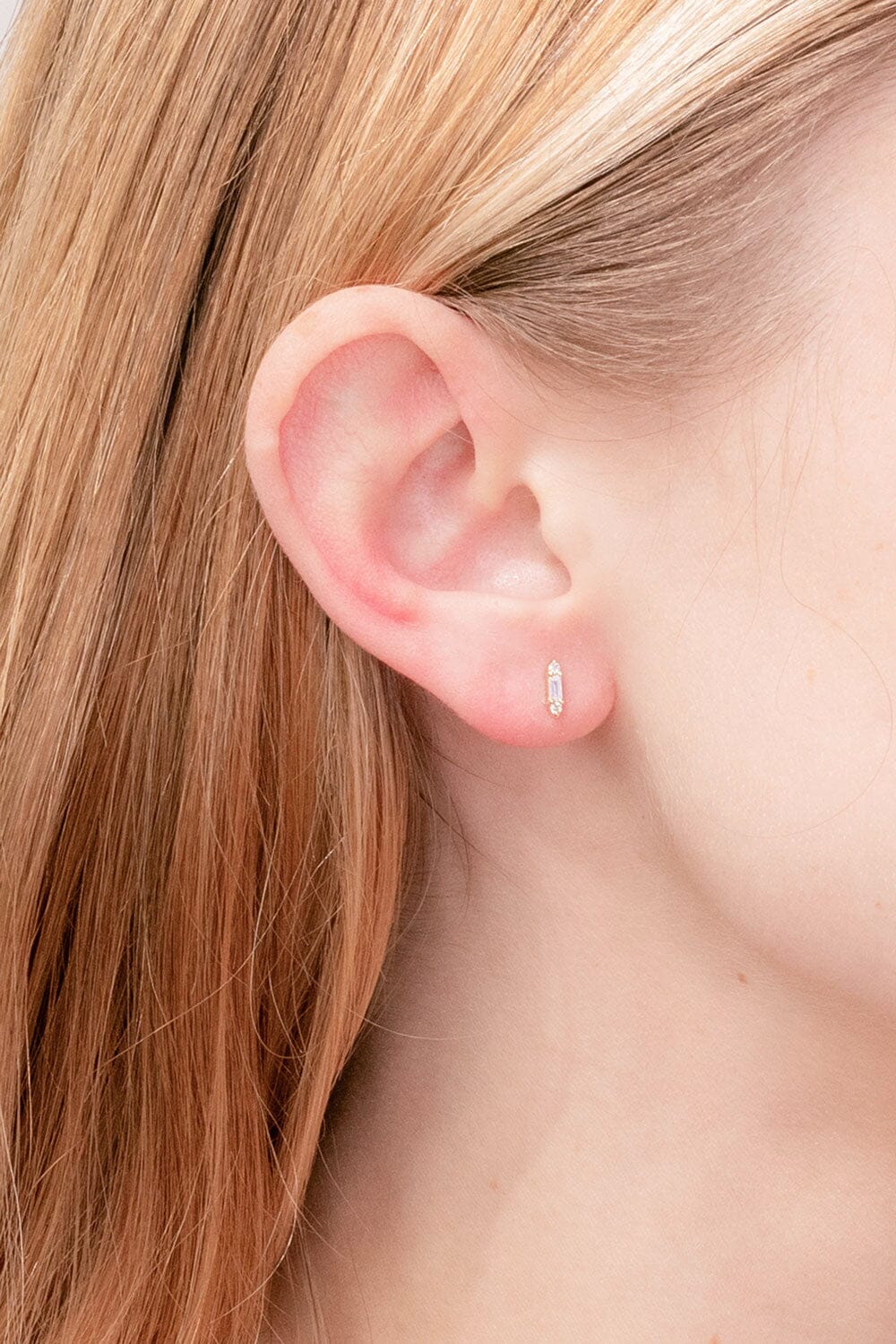 0.28 TCW Baguette & Round Moissanite stud Earrings - crownmoissanite