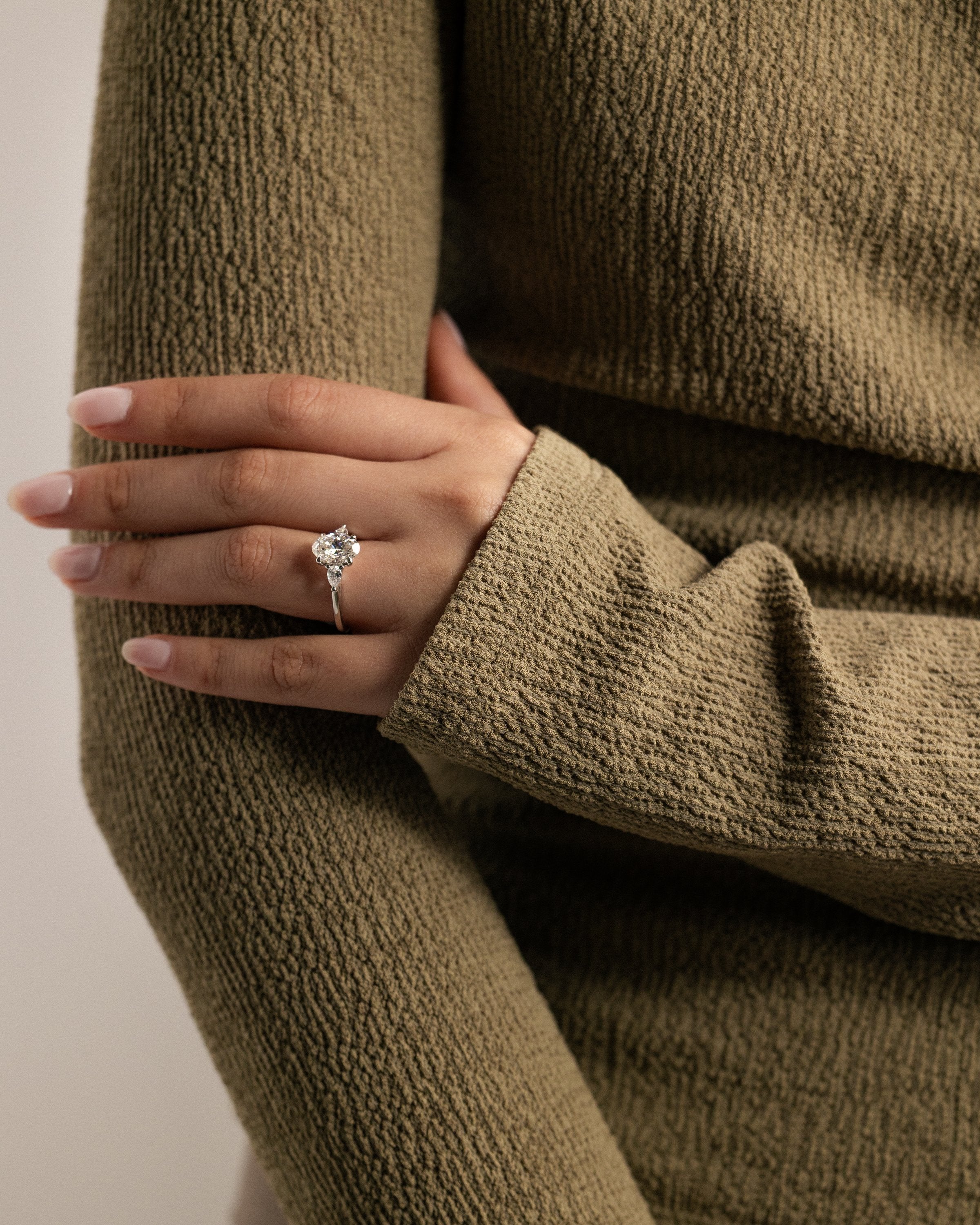 2.0 CT Oval Cut Moissanite Three Stone Engagement Ring