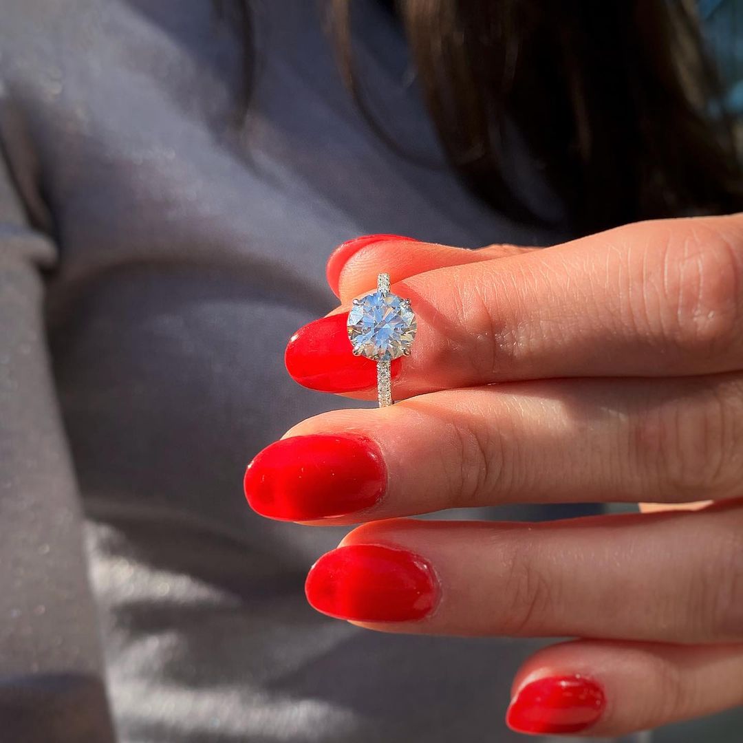 1.5 CT Round Shaped Moissanite Hidden Halo Engagement Ring - crownmoissanite