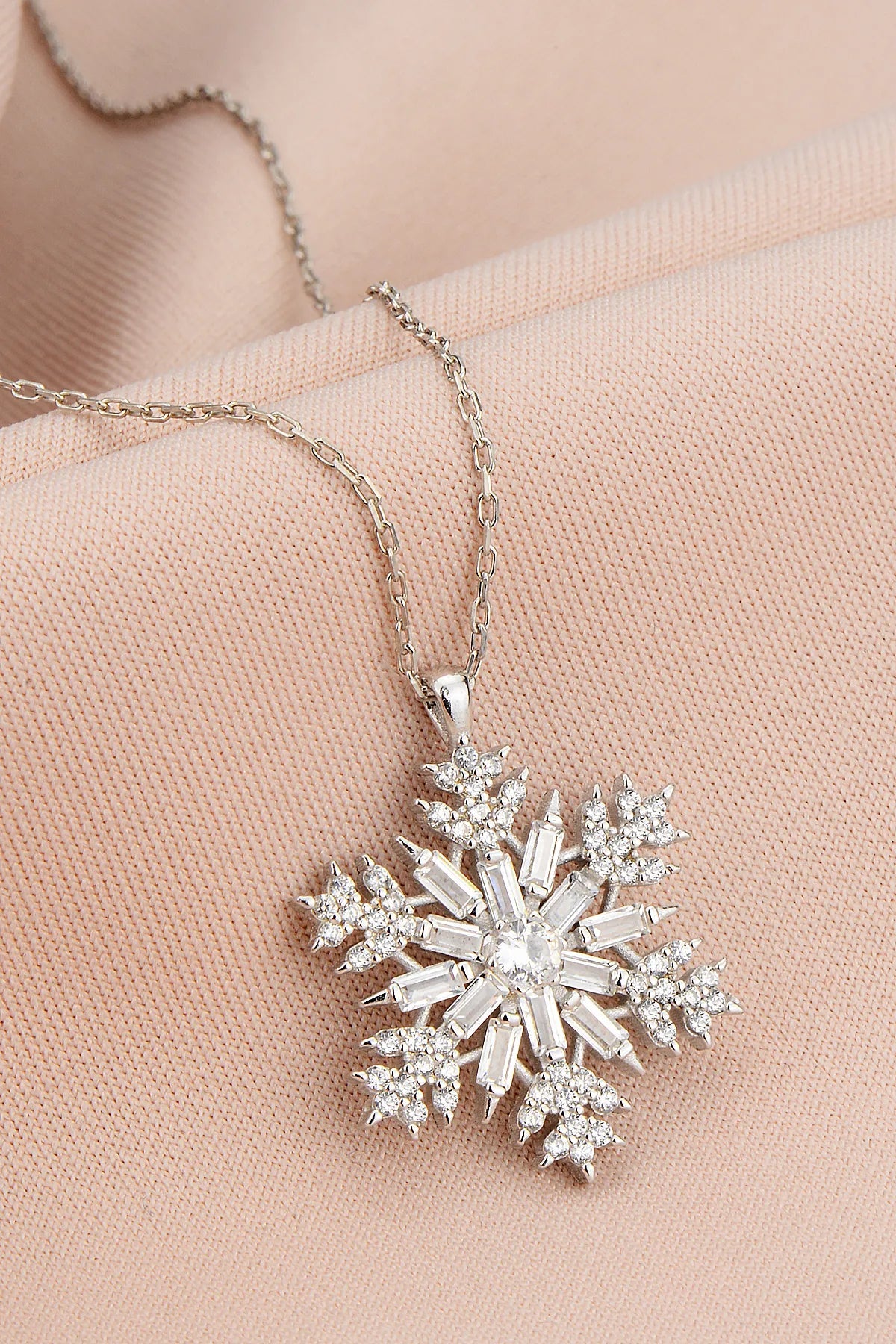 0.90 TCW Round & Baguette Cut Snowflake Moissanite Diamond Necklace