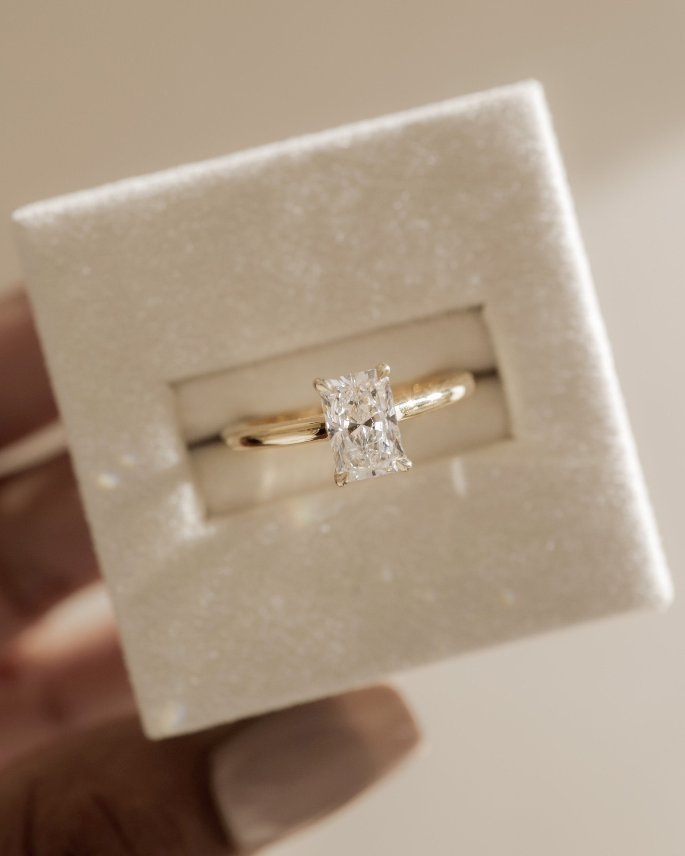 2.0 CT Radiant Cut Moissanite Solitaire Engagement Ring