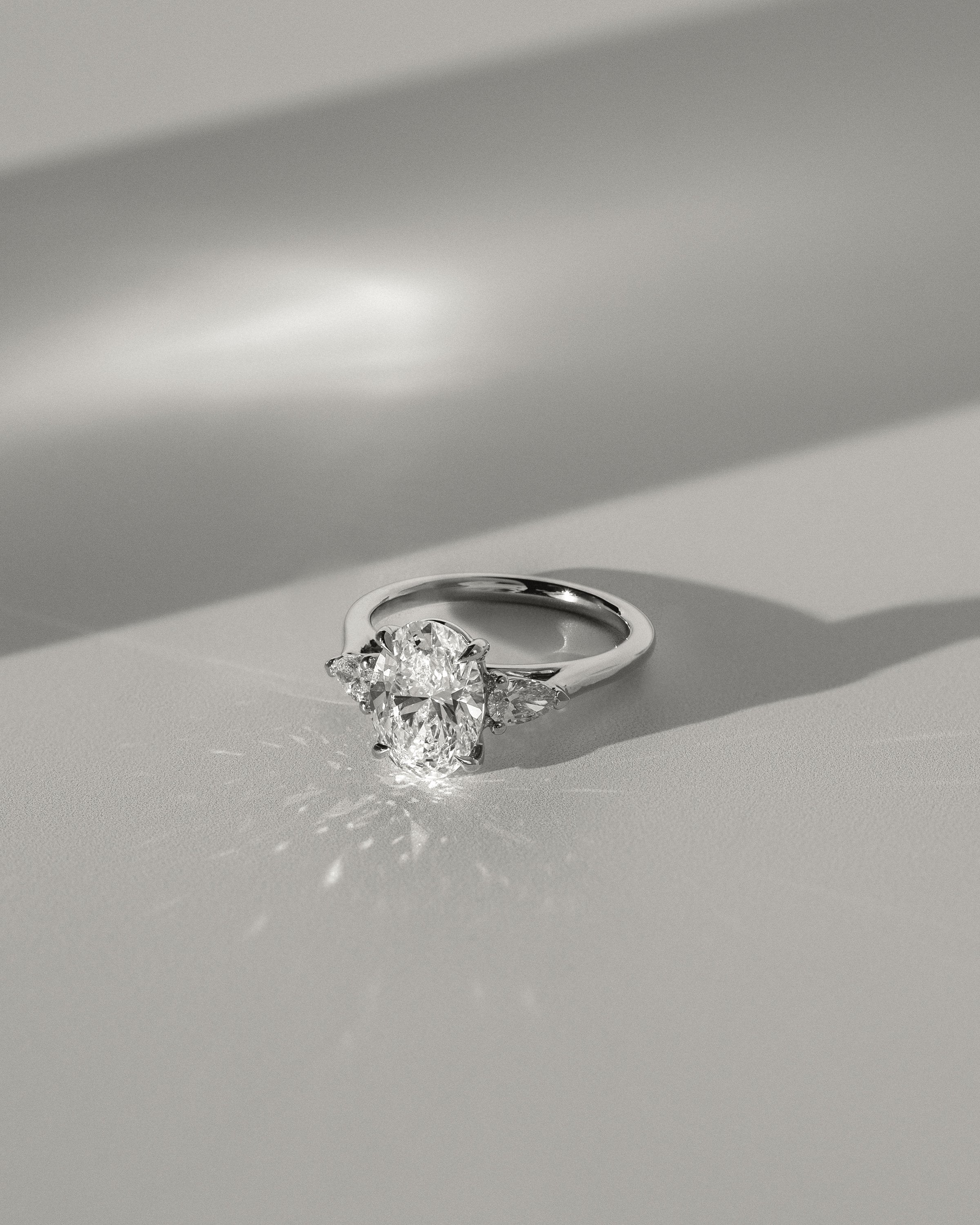 2.0 CT Oval Cut Moissanite Three Stone Engagement Ring