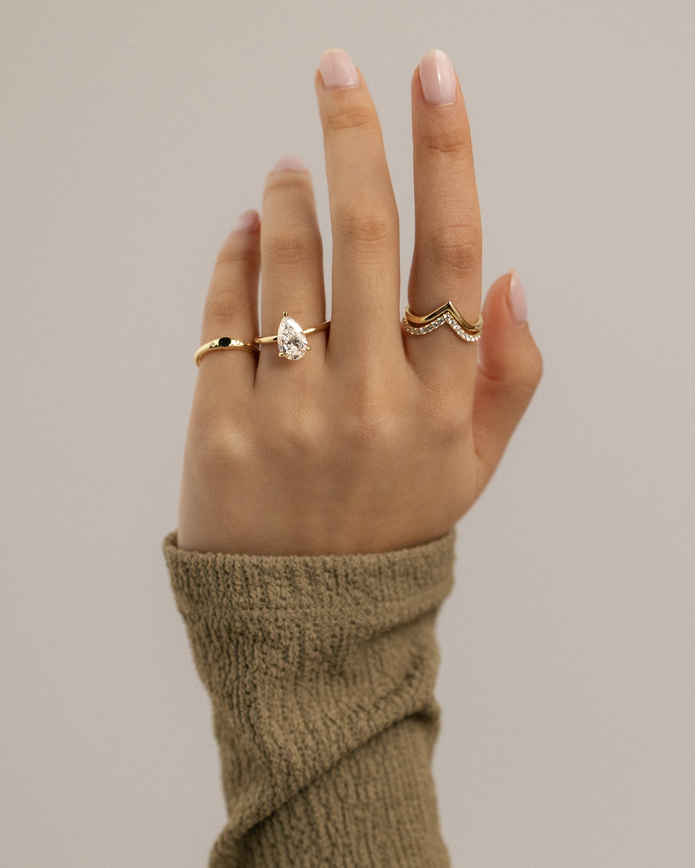 2.0 CT Pear Cut Moissanite Solitaire Engagement Ring