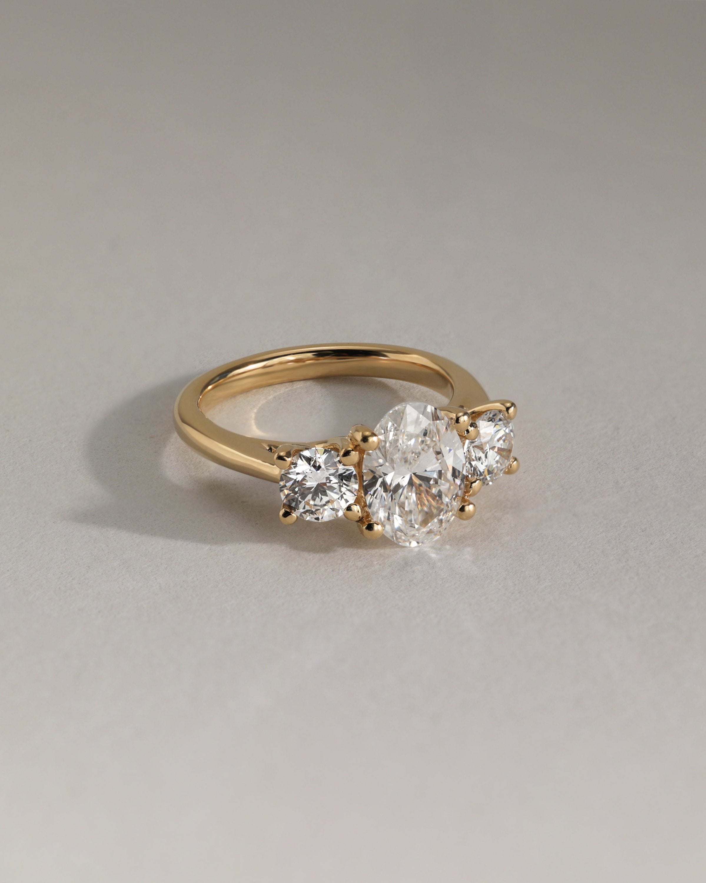 2.0 CT Oval Cut Moissanite Three Stone Engagement Ring