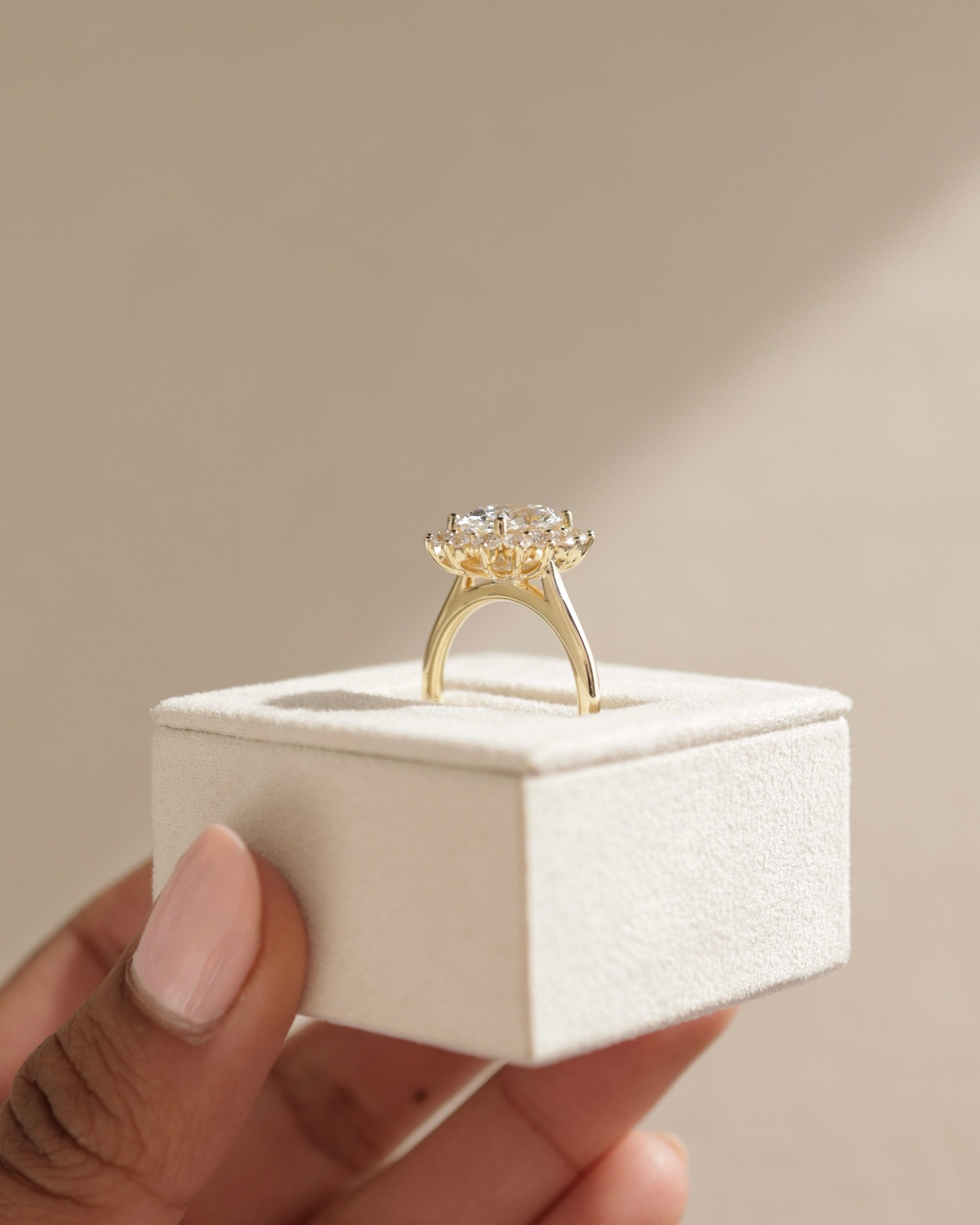 2.0 CT Oval Cut Moissanite Halo Engagement Ring