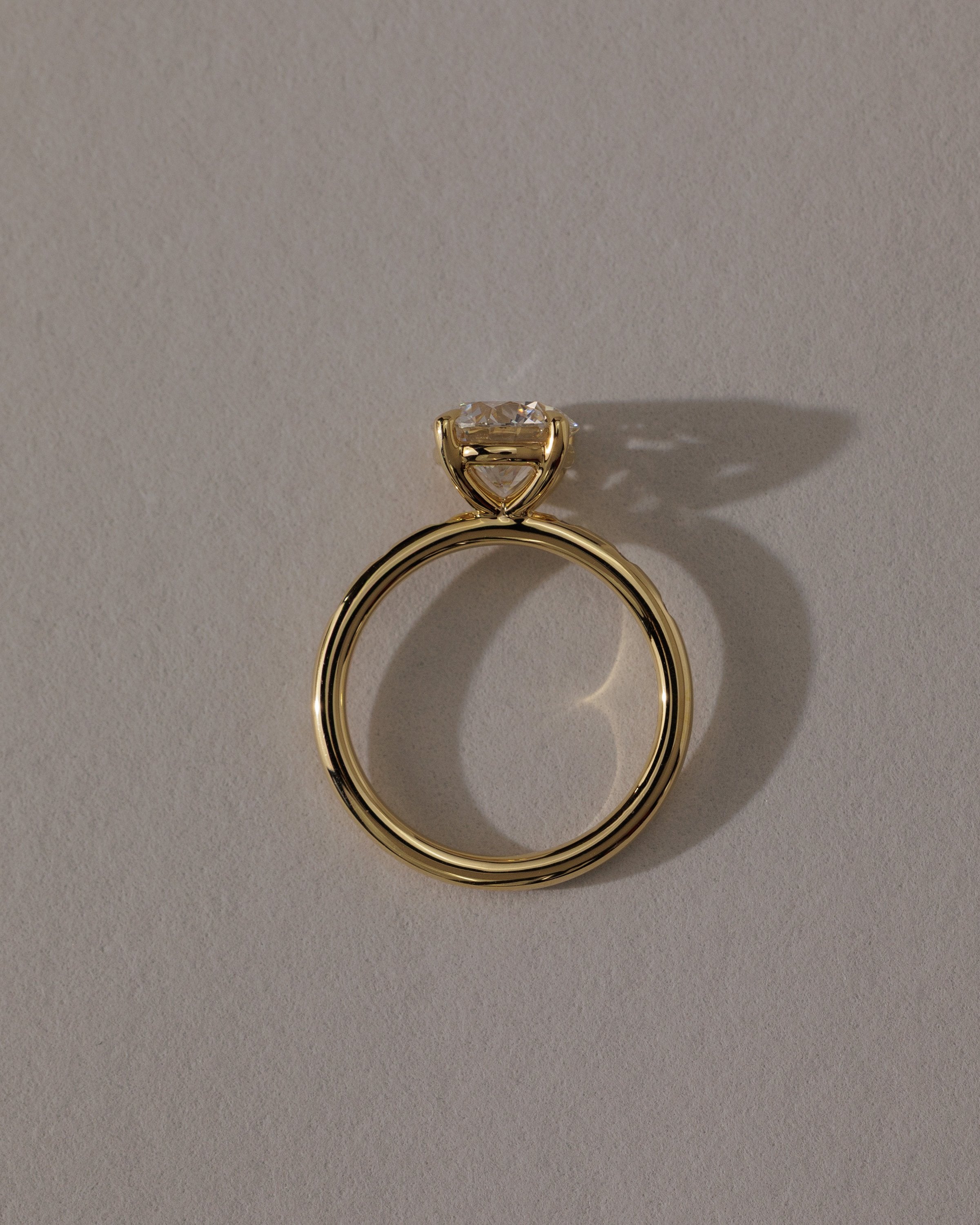 2.0 CT Round Cut Moissanite Flush Setting Engagement Ring