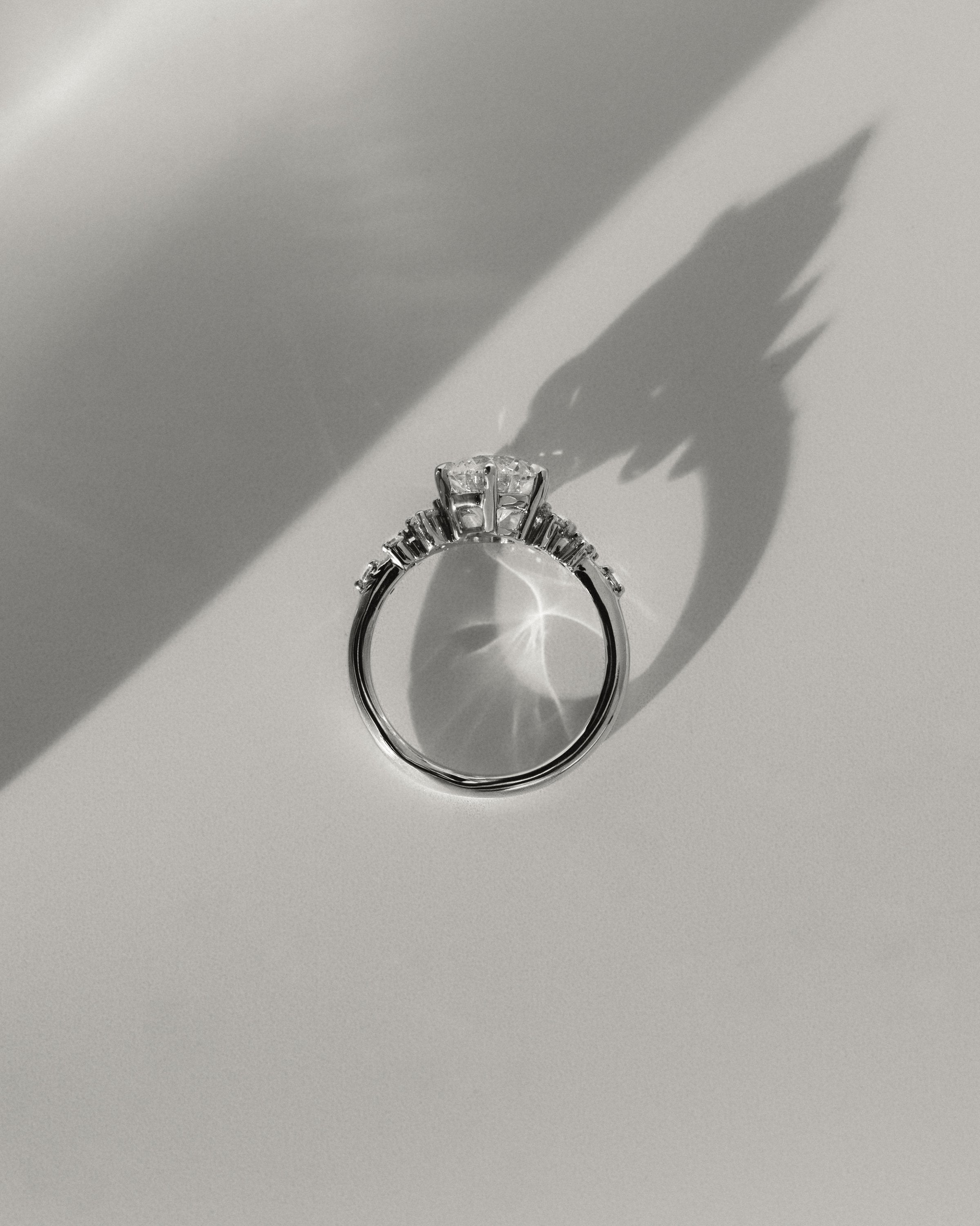 2.0 CT Round Cut Moissanite Cluster Engagement Ring