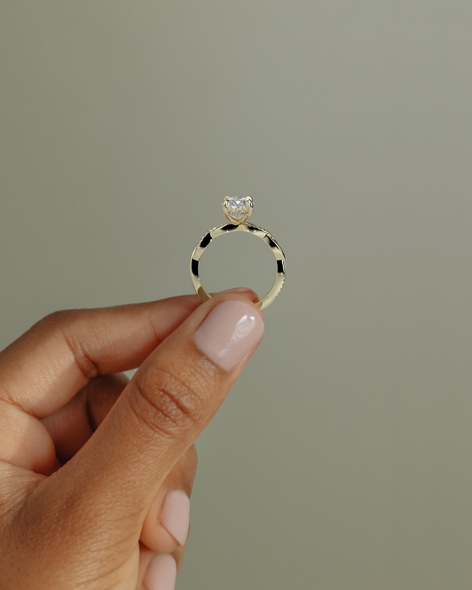 2.0 CT Oval Cut Moissanite Twisted Engagement Ring