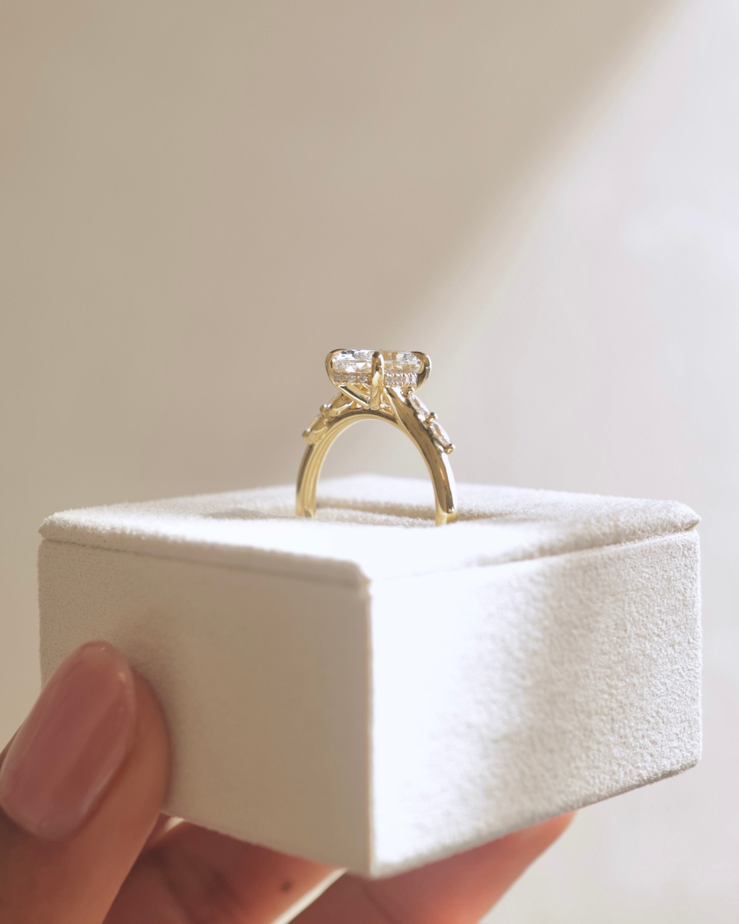 2.0 CT Oval Cut Moissanite pave Engagement Ring