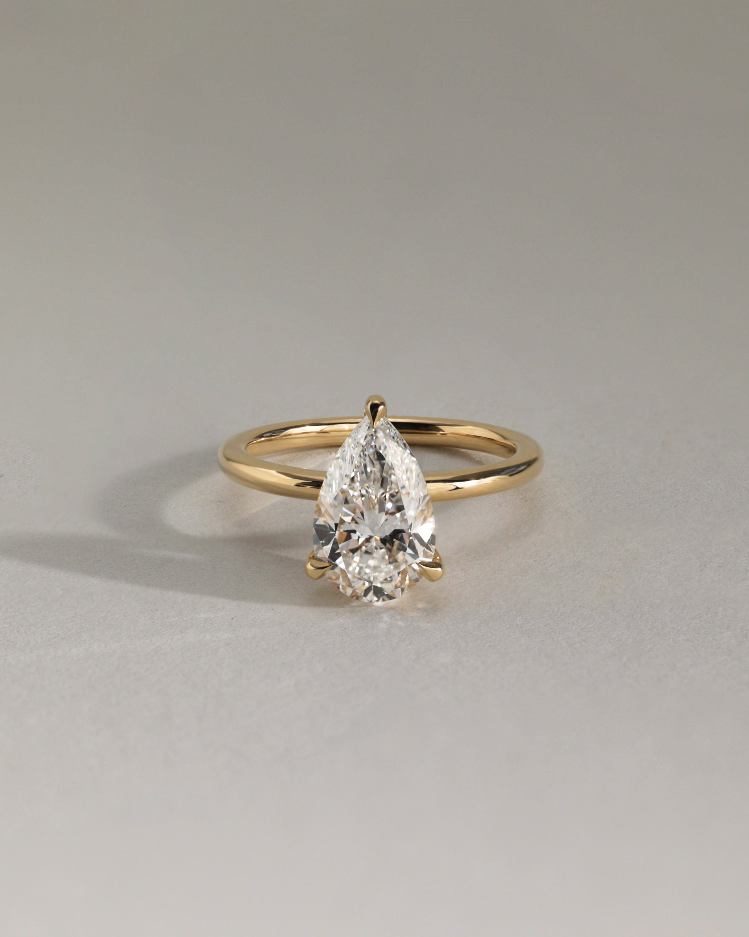 2.0 CT Pear Cut Moissanite Solitaire Engagement Ring