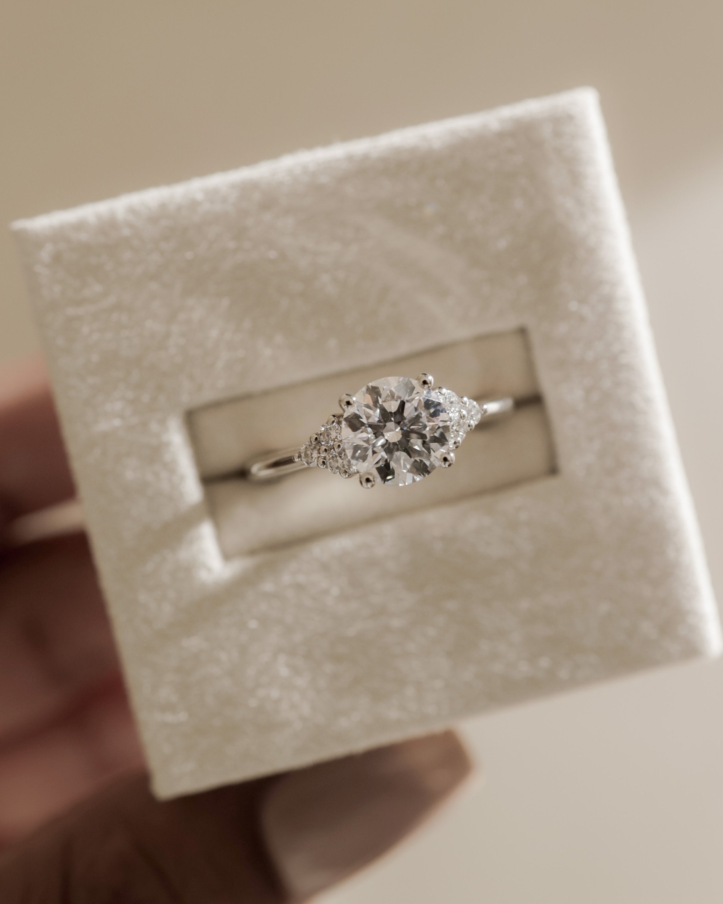 2.0 CT Round Shape Moissanite Cluster Setting Engagement Ring
