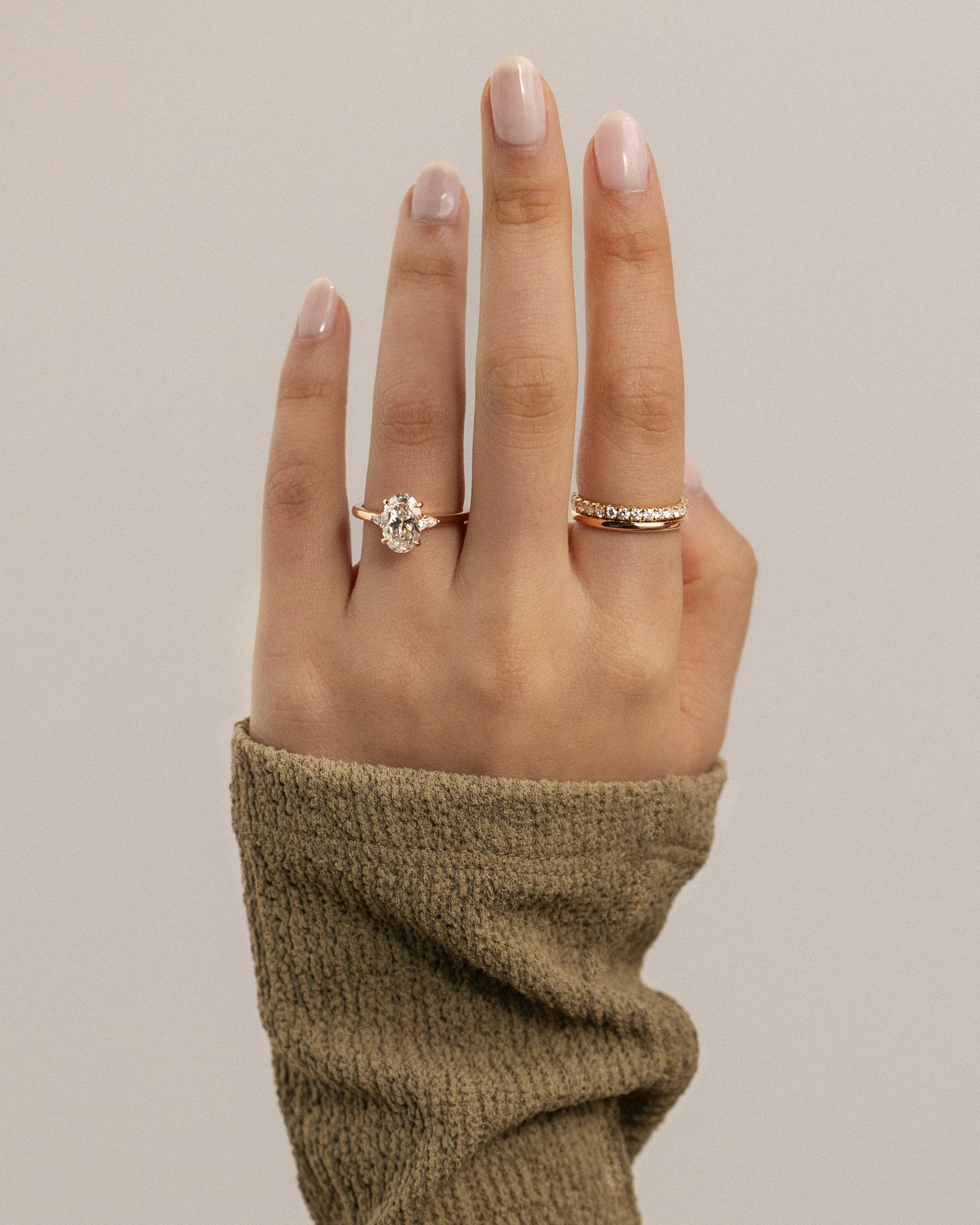 2.0 CT Oval Cut Moissanite Three Stone Engagement Ring