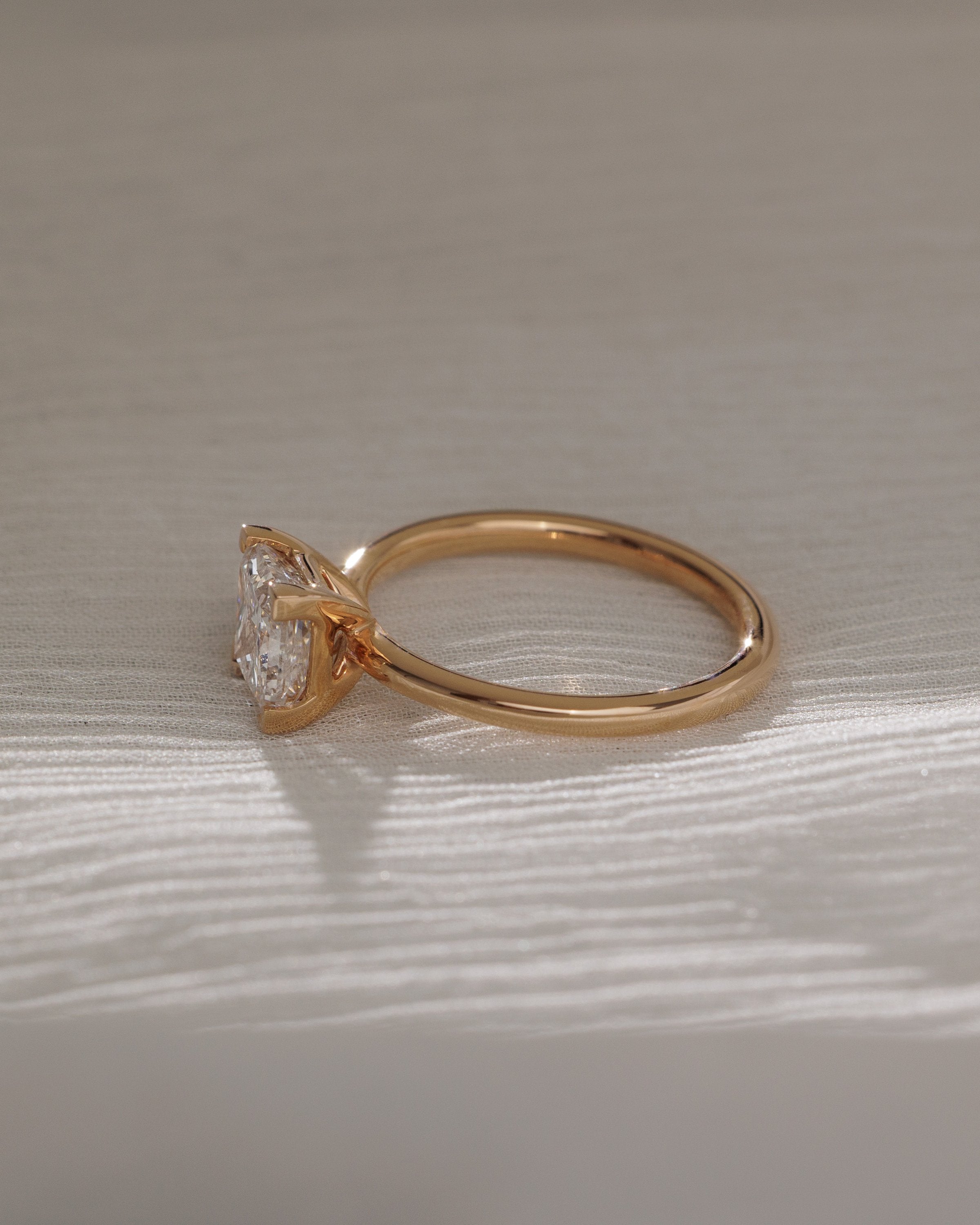 2.0 CT Princess Cut Moissanite Solitaire Engagement Ring