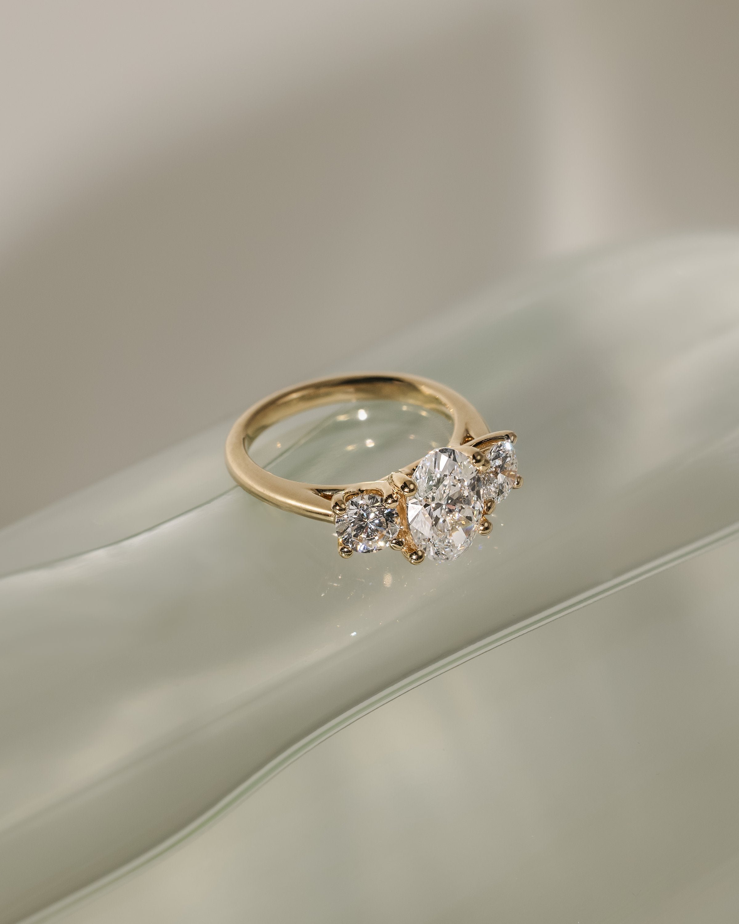 2.0 CT Oval Cut Moissanite Three Stone Setting Engagement Ring