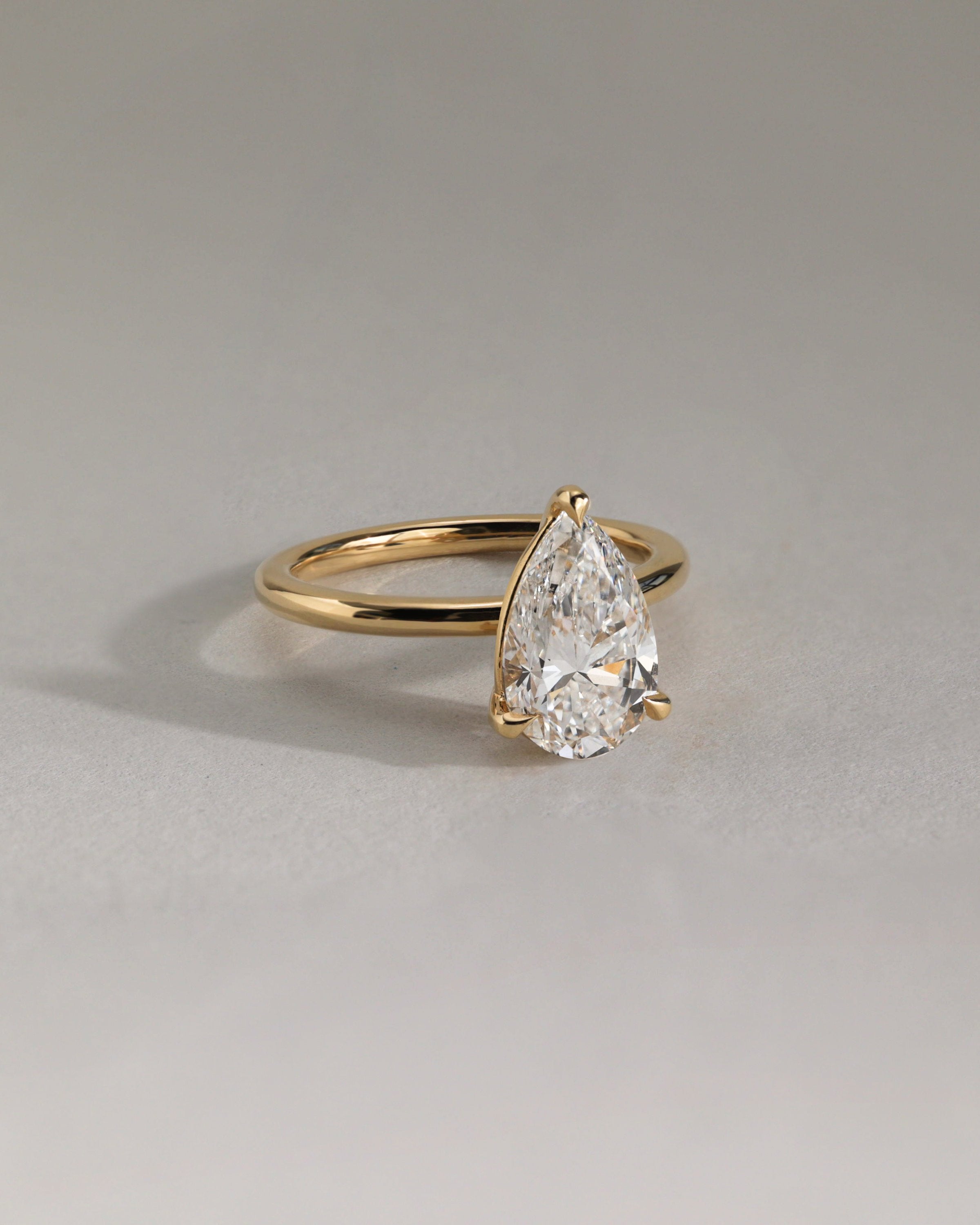 2.0 CT Pear Cut Moissanite Solitaire Engagement Ring