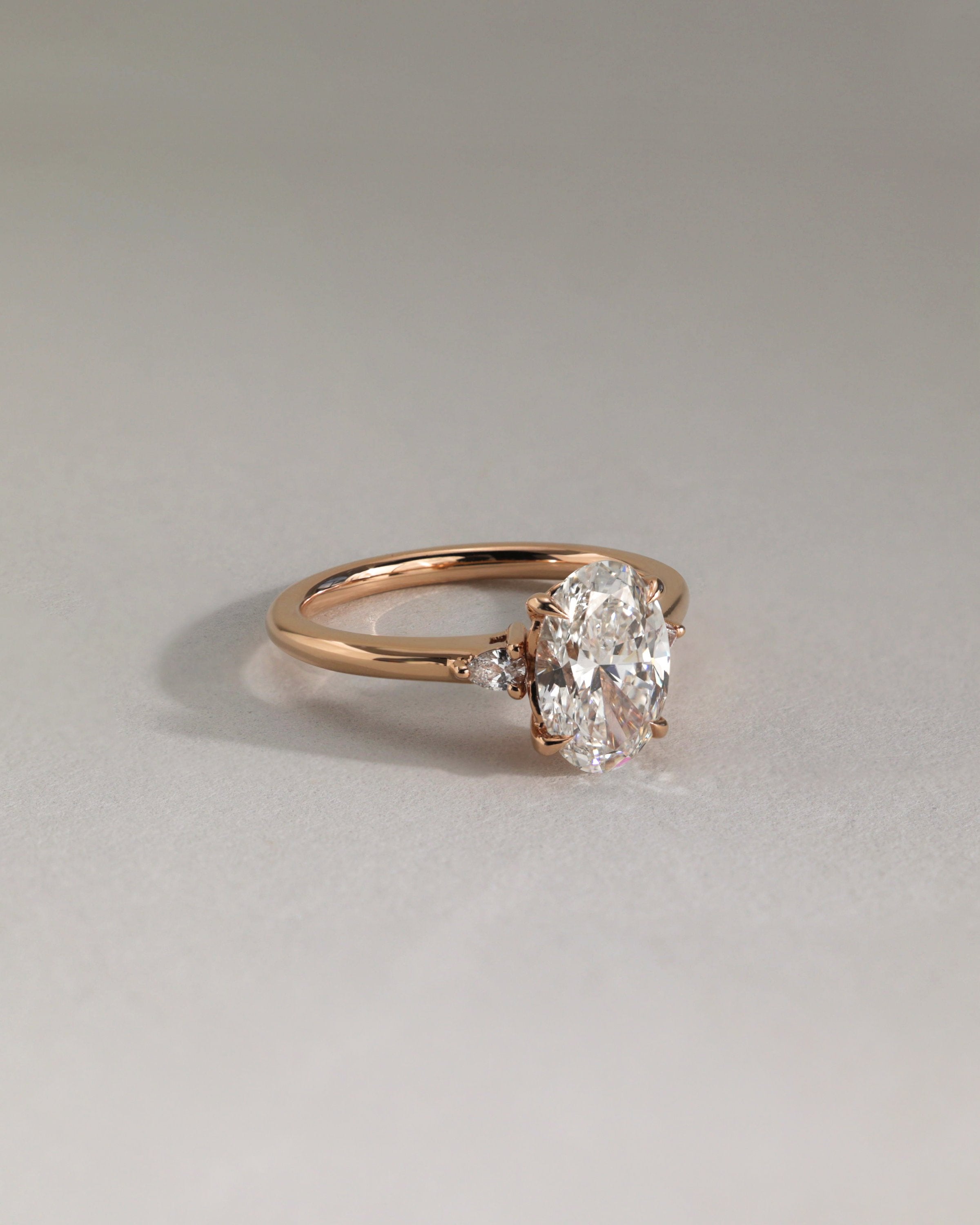 2.0 CT Oval Cut Moissanite Three Stone Engagement Ring