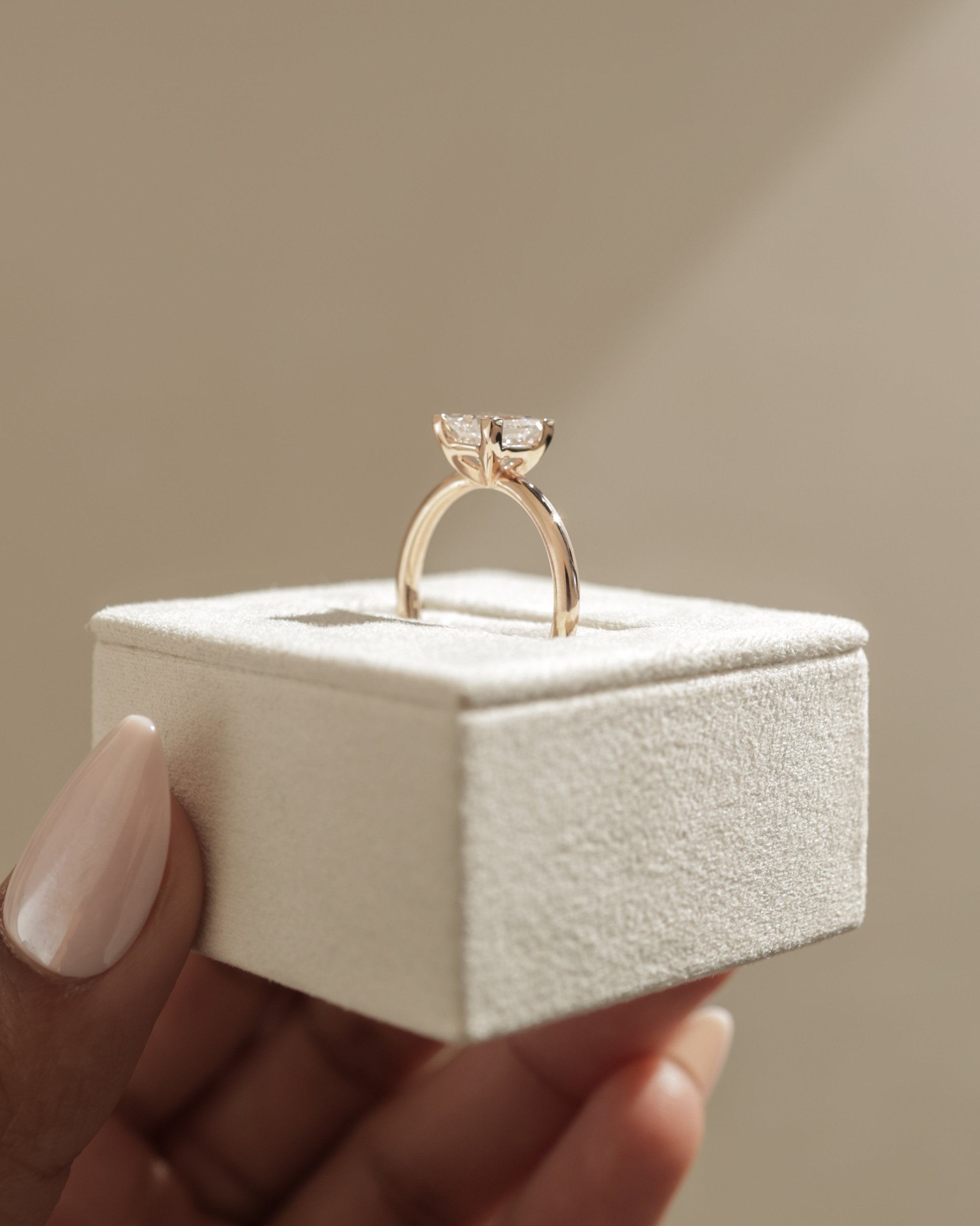 2.0 CT Princess Cut Moissanite Solitaire Engagement Ring