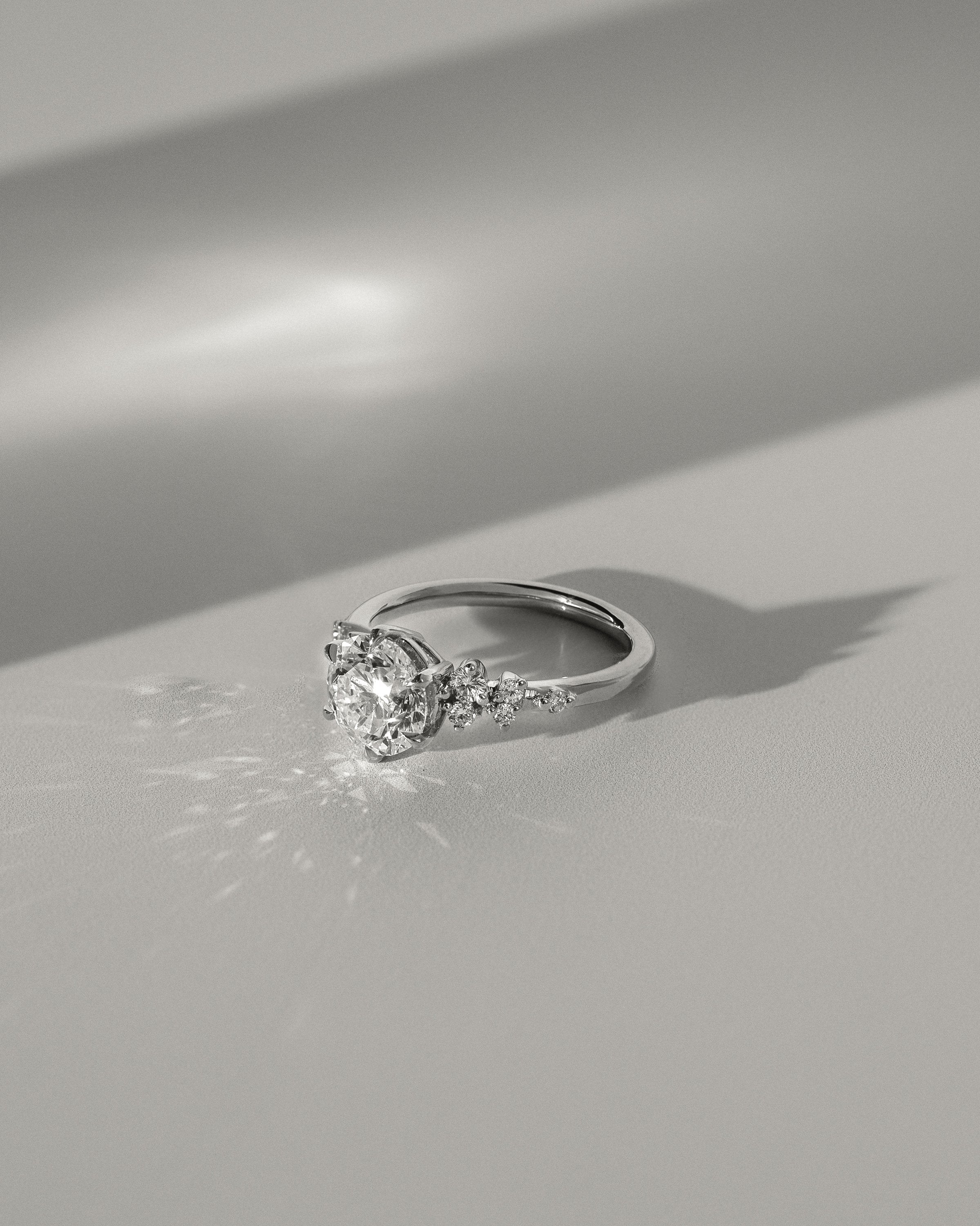 2.0 CT Round Cut Moissanite Cluster Engagement Ring