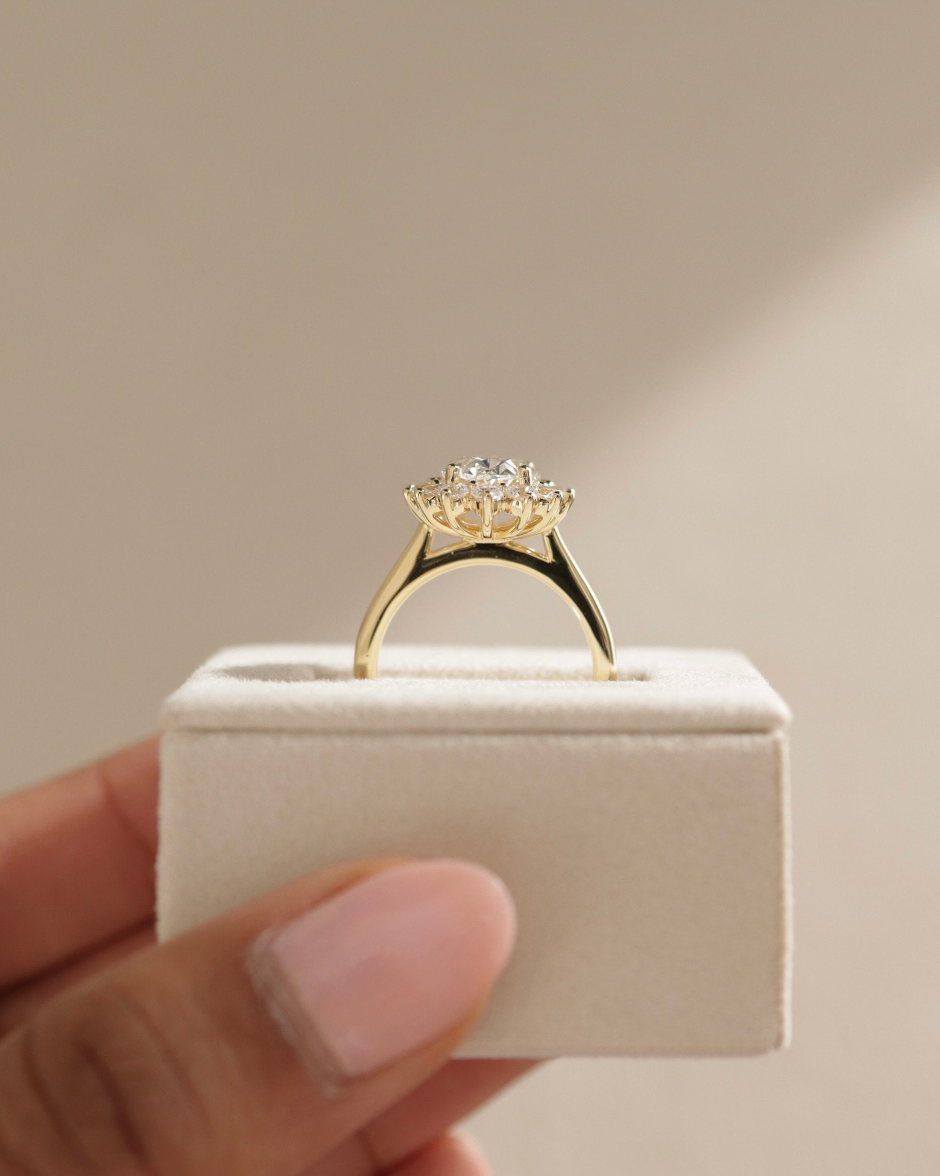 2.0 CT Oval Cut Moissanite Halo Engagement Ring