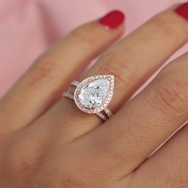 2.0 CT Pear Moissanite Halo Engagement Ring