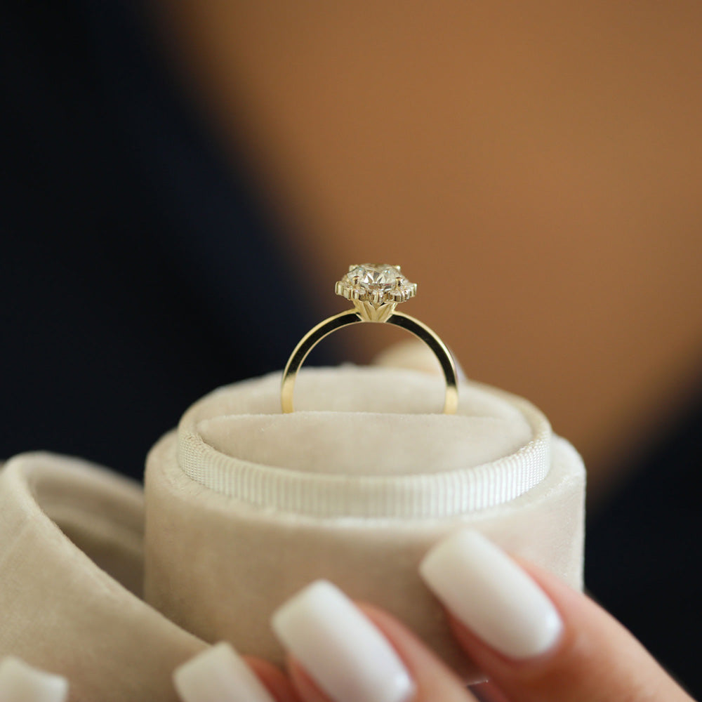 1.0 CT Round Shaped Moissanite Cluster Engagement Ring - crownmoissanite