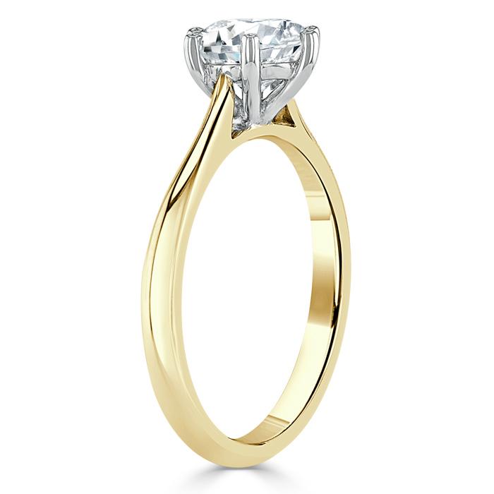 0.75 CT Round Cut Solitaire Moissanite Engagement Ring - crownmoissanite