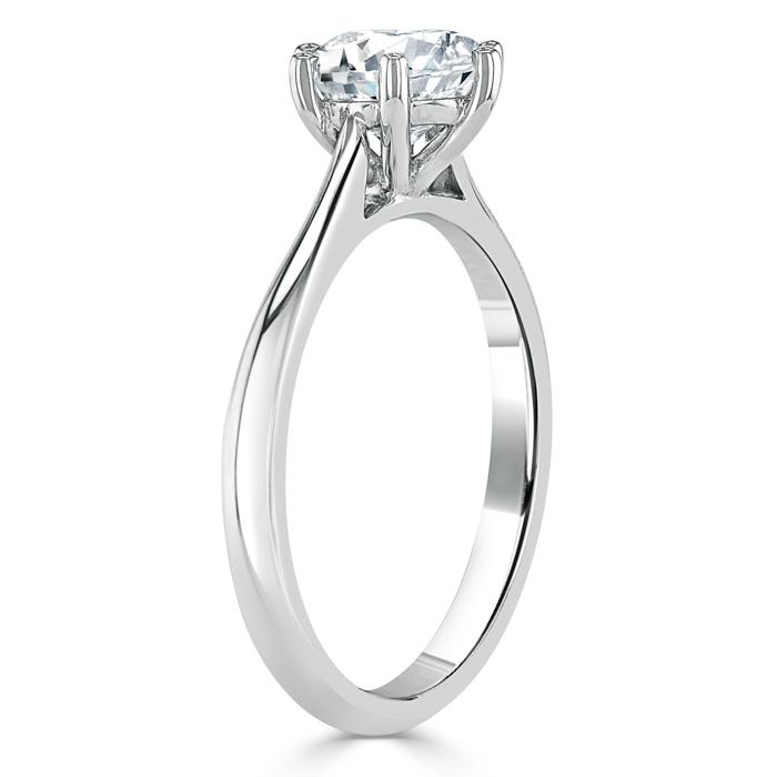 0.75 CT Round Shaped Moissanite Solitaire Engagement Ring - crownmoissanite
