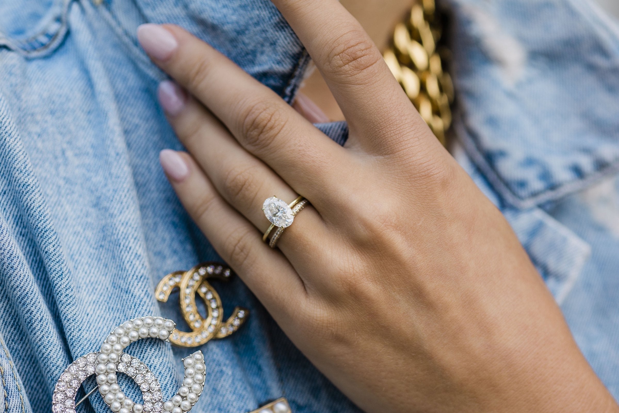 1.0 - 2.5 CT Oval Solitaire Hidden Halo Moissanite Engagement Ring - crownmoissanite