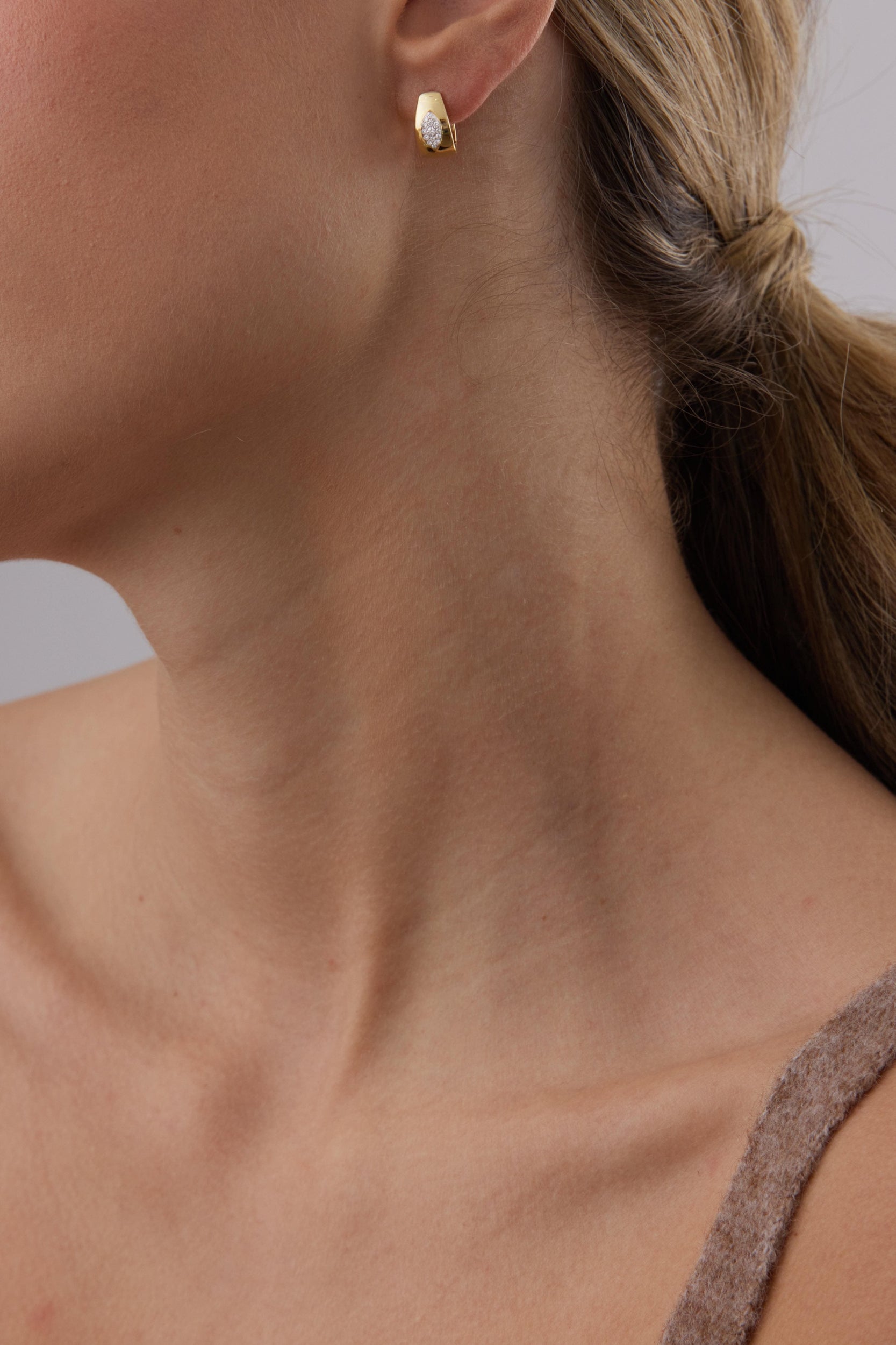 0.16 TCW Round Moissanite Diamond Huggie Earrings - crownmoissanite