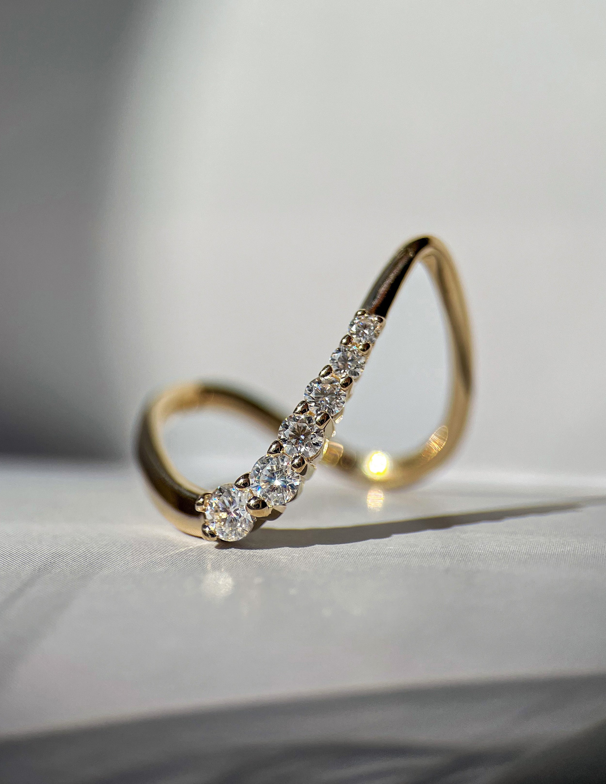 0.30 TCW Round Moissanite unique Wedding Band