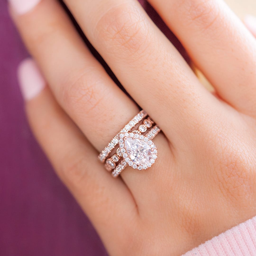 1.33 CT Pear Moissanite Diamond Halo Engagement Ring - crownmoissanite