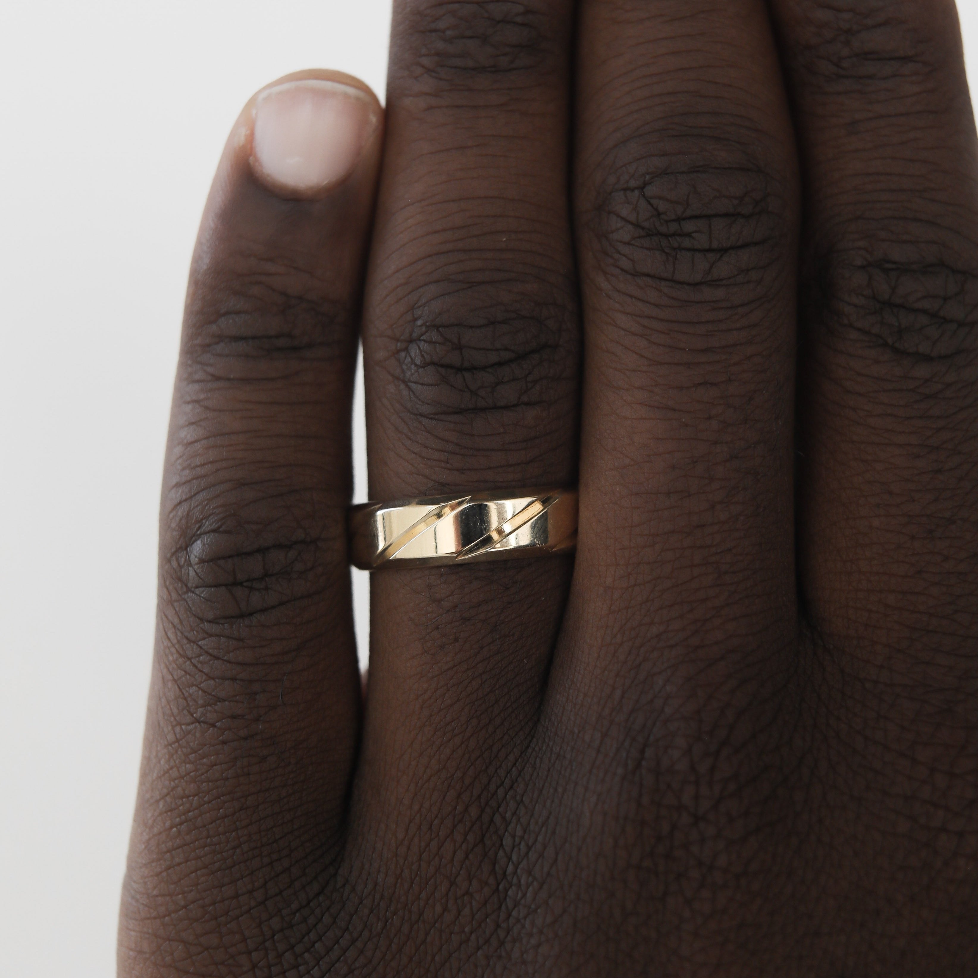 High-Polish Finish Regular Men's Band - crownmoissanite