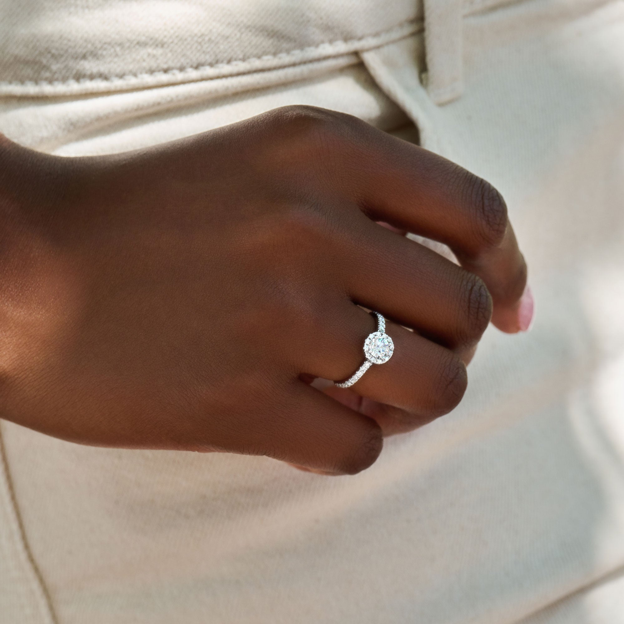 1.0 CT Round Shaped Moissanite Halo Engagement Ring - crownmoissanite