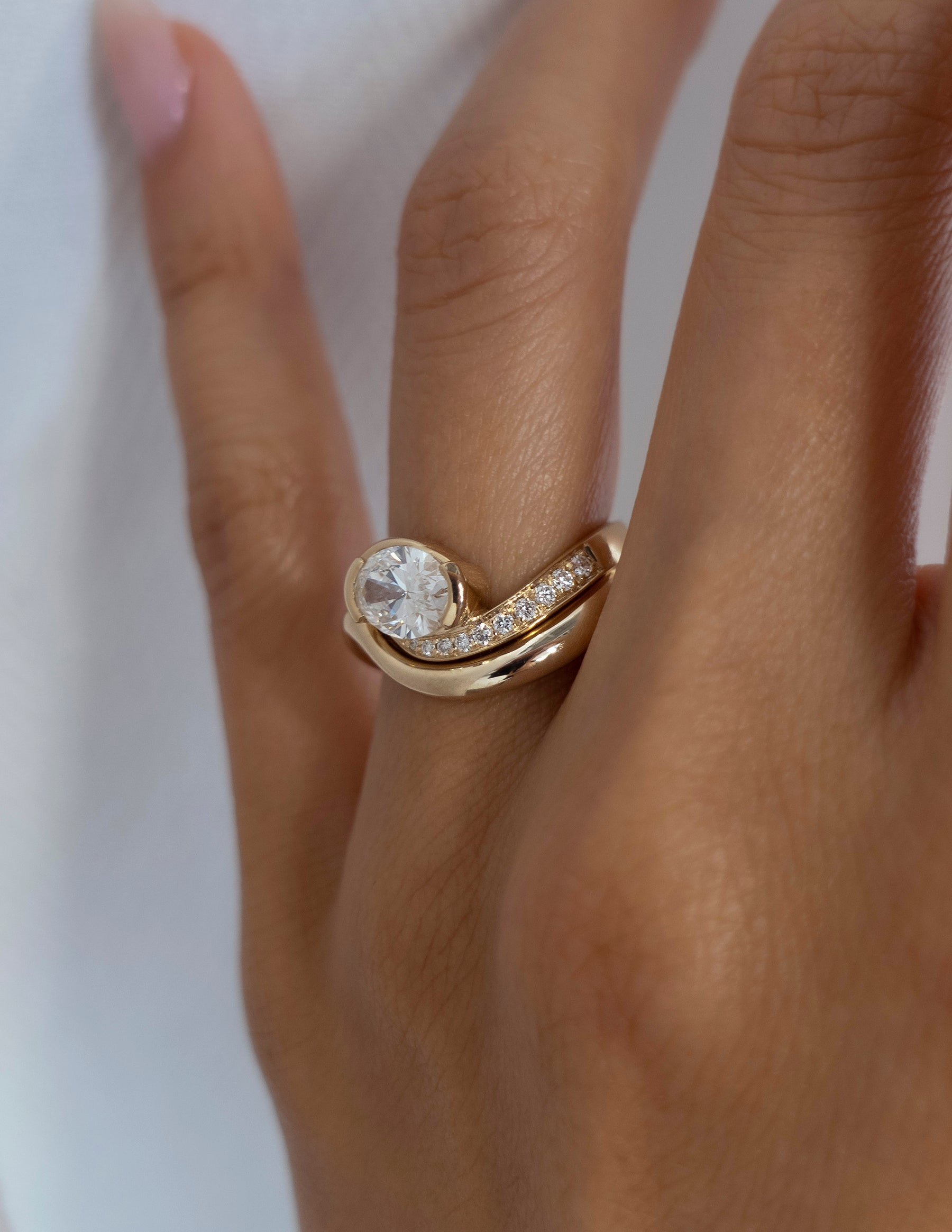 1.0- 2.0 CT Oval Cut Moissanite Pave Setting Bridal Set