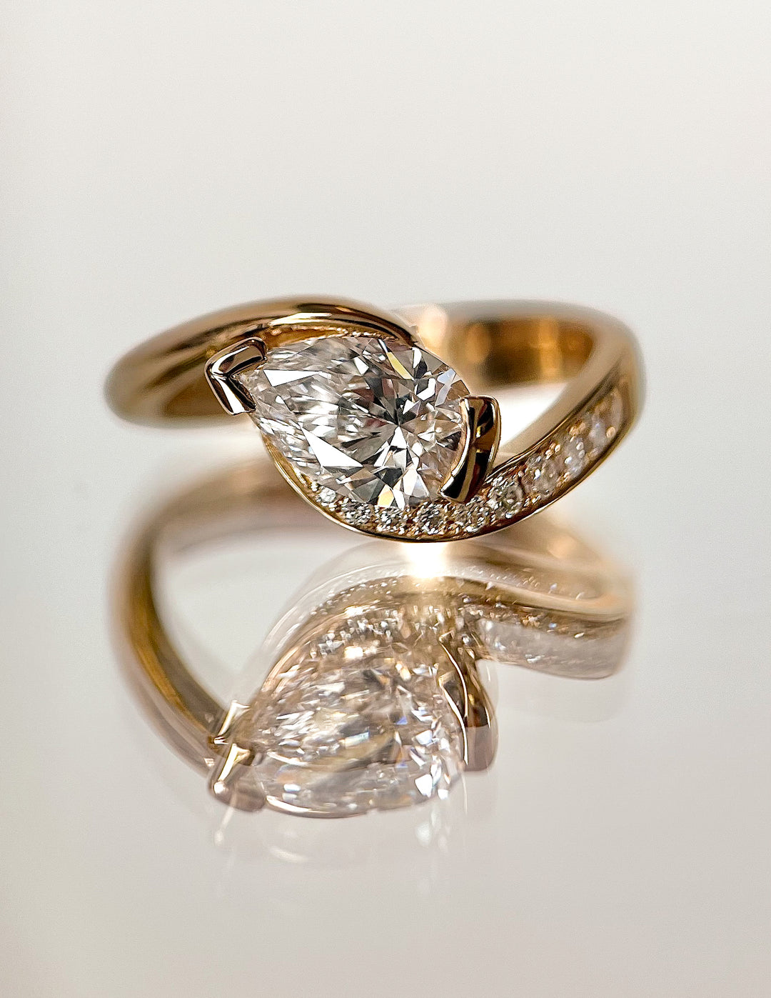 1.0 - 2.0 CT Pear Cut Moissanite Pavé Unique Setting Engagement Ring