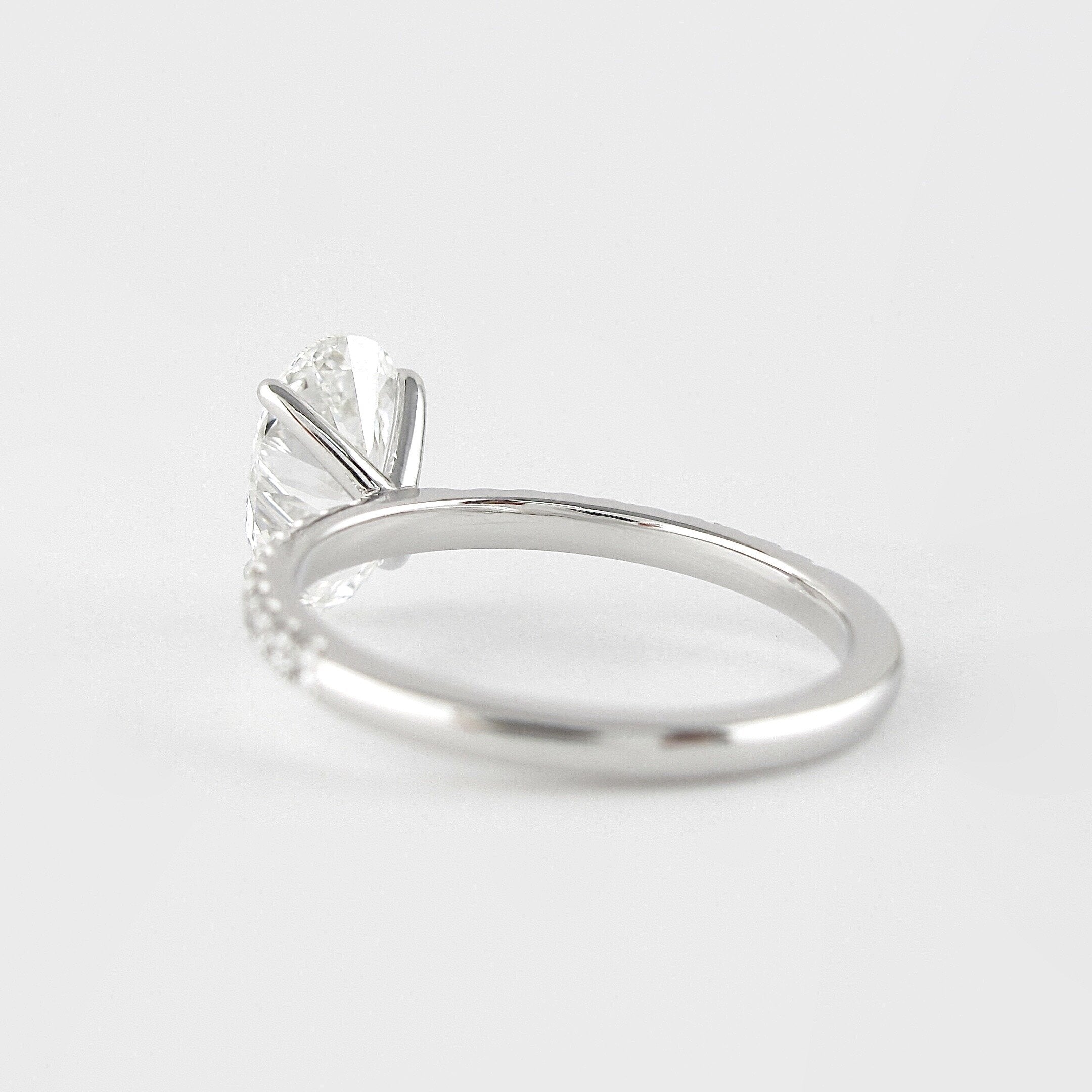 1.91 CT Oval Shaped Moissanite Solitaire Engagement Ring - crownmoissanite