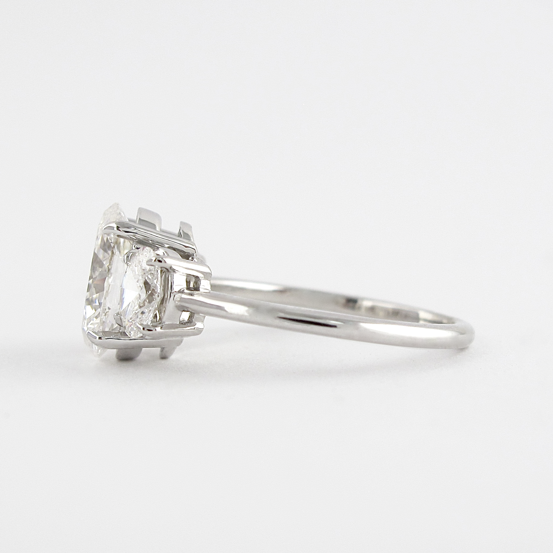 1.91 CT Oval Three Stone Moissanite Engagement Ring - crownmoissanite