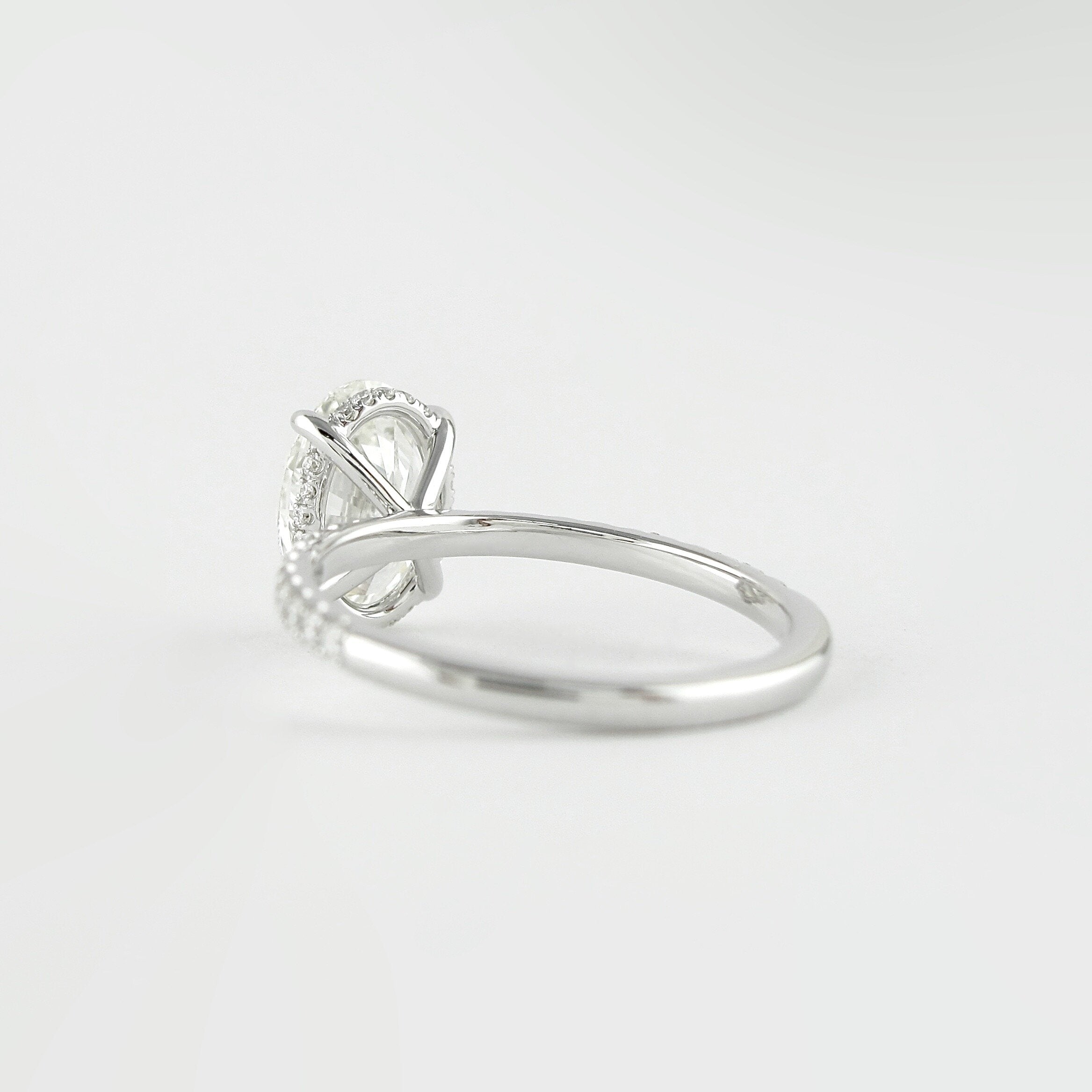 1.33 CT Oval Pave Setting Moissanite Engagement Ring - crownmoissanite