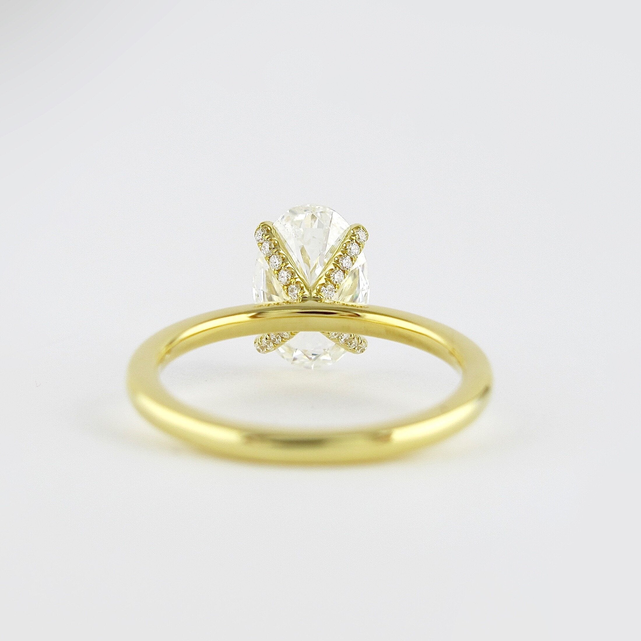1.33 CT Oval Cut Solitaire Style Moissanite Engagement Ring - crownmoissanite
