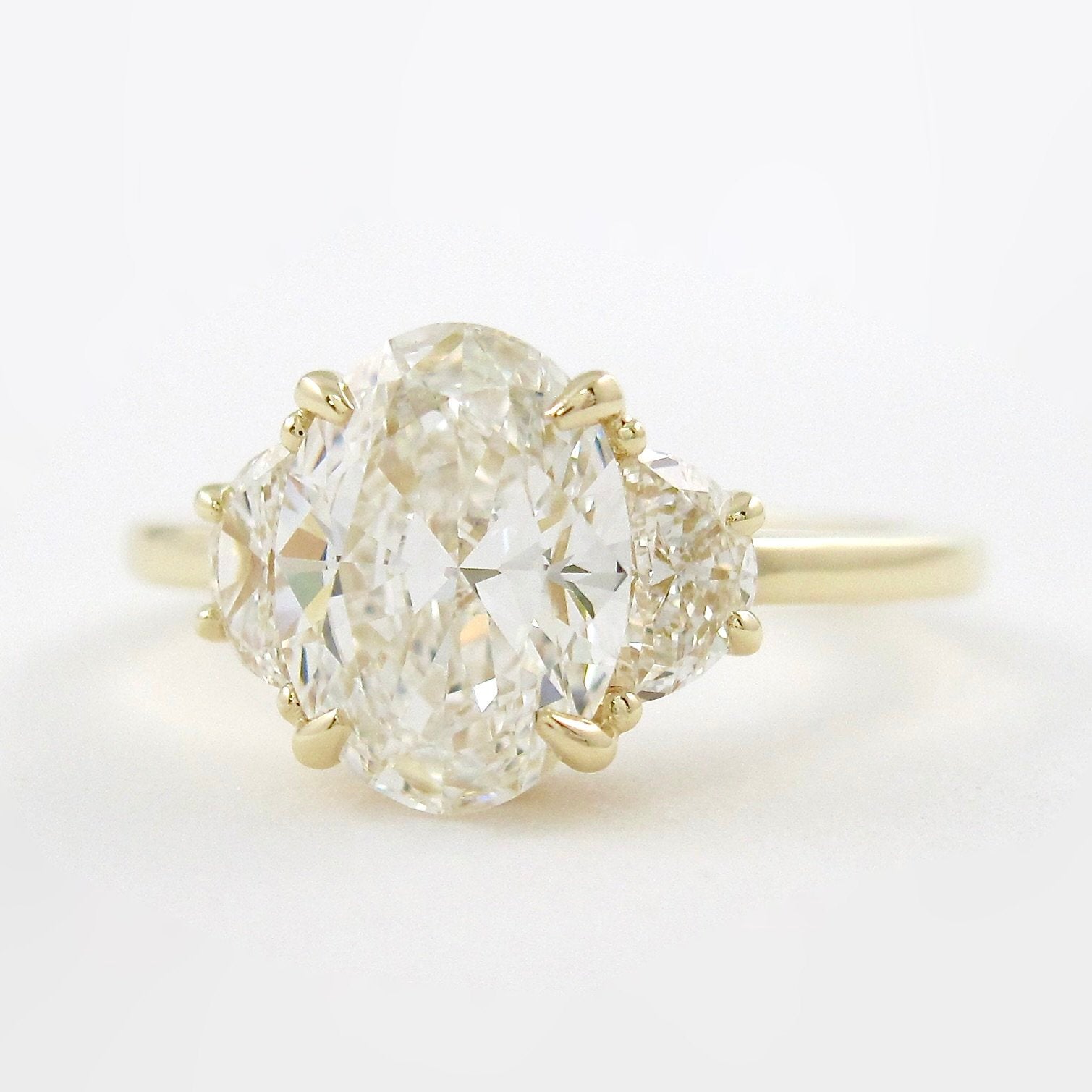 3.0 CT Oval Three Stone Moissanite Engagement Ring - crownmoissanite