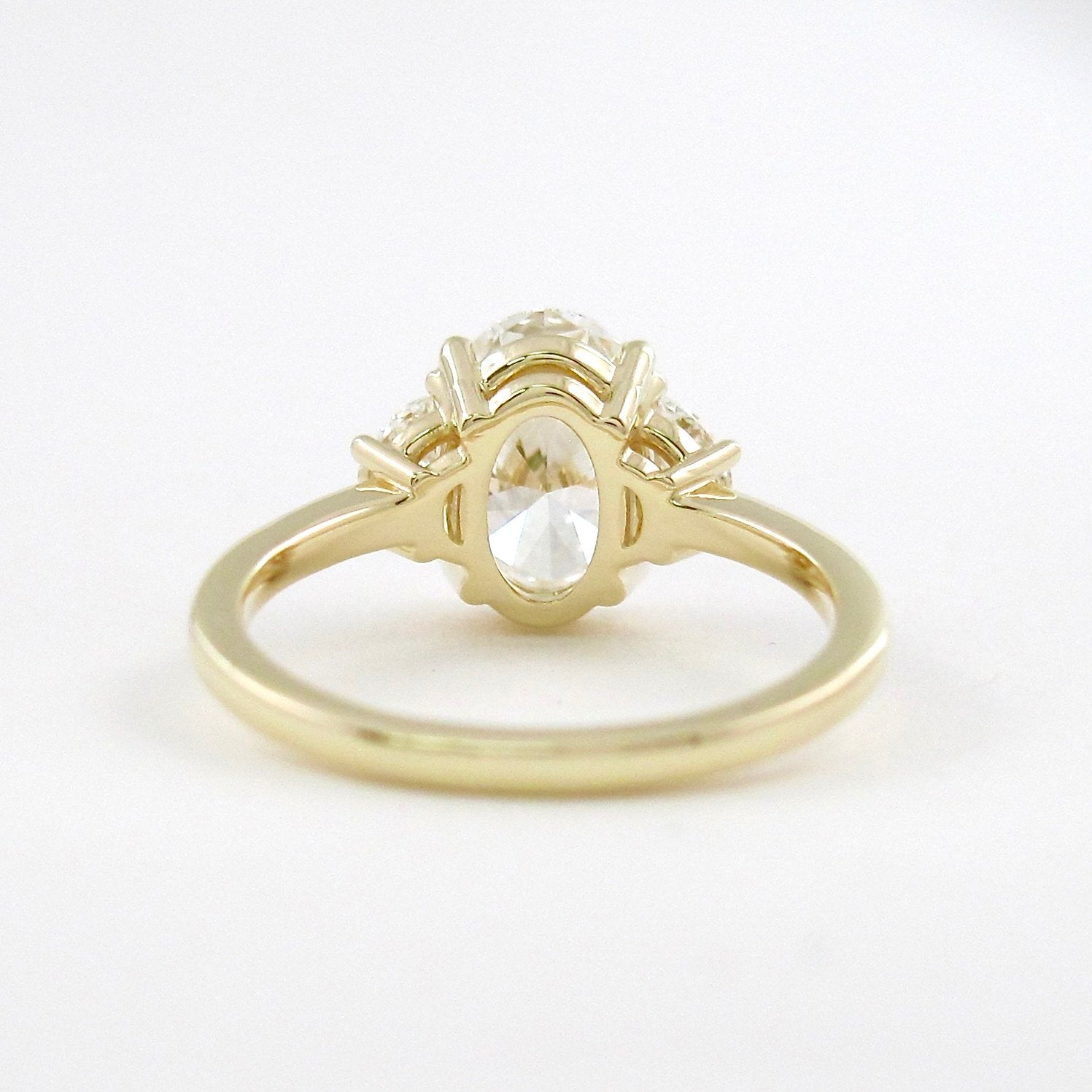 3.0 CT Oval Three Stone Moissanite Engagement Ring - crownmoissanite
