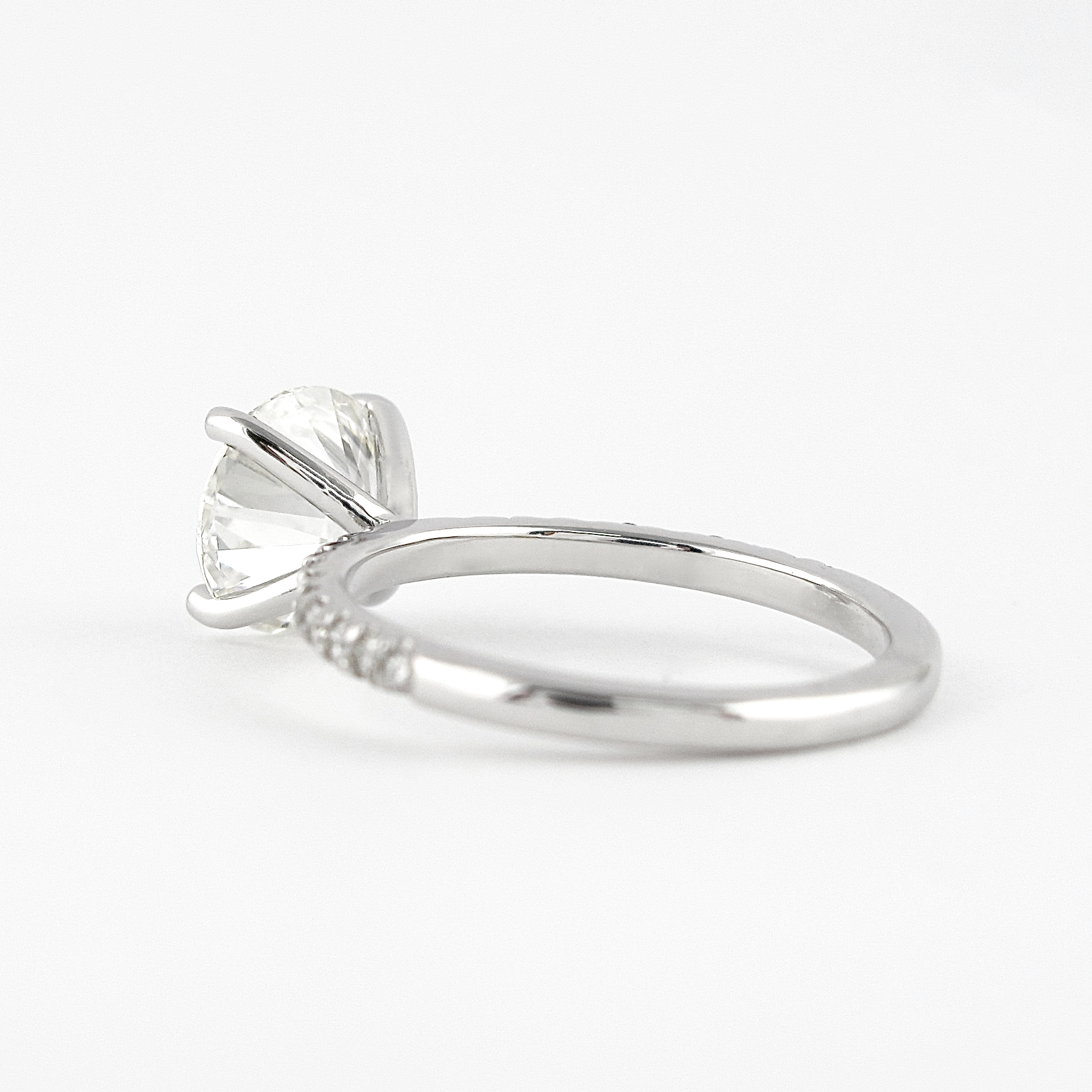 1.5 CT Round Shaped Moissanite Solitaire Engagement Ring - crownmoissanite