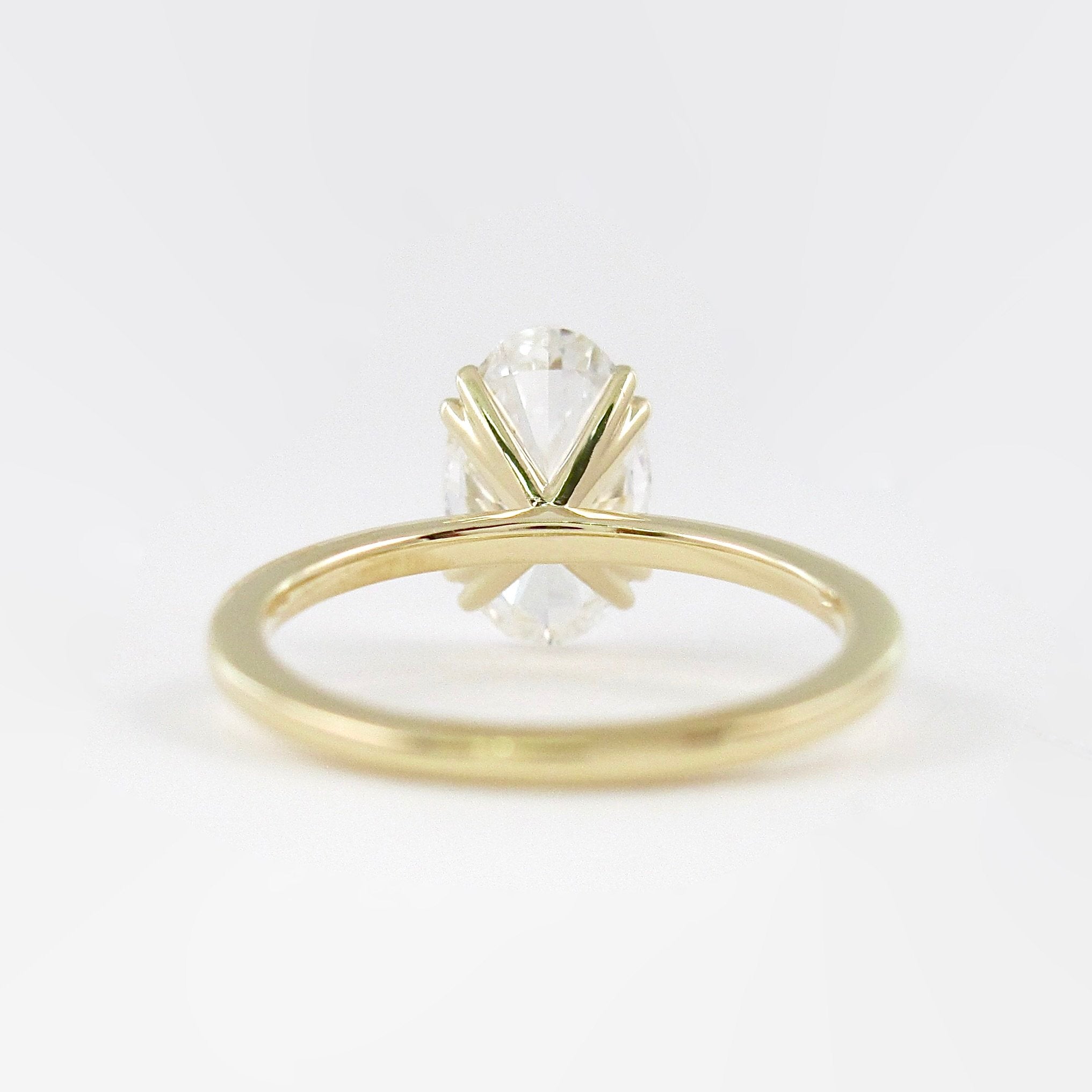 4.0 CT Oval Cut Solitaire Style Moissanite Engagement Ring - crownmoissanite