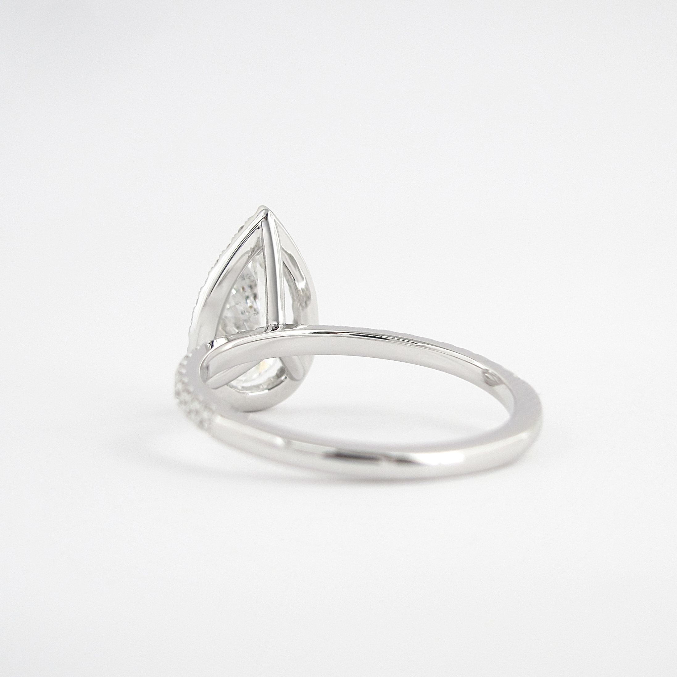 1.5 CT Pear Shaped Moissanite Halo Engagement Ring - crownmoissanite