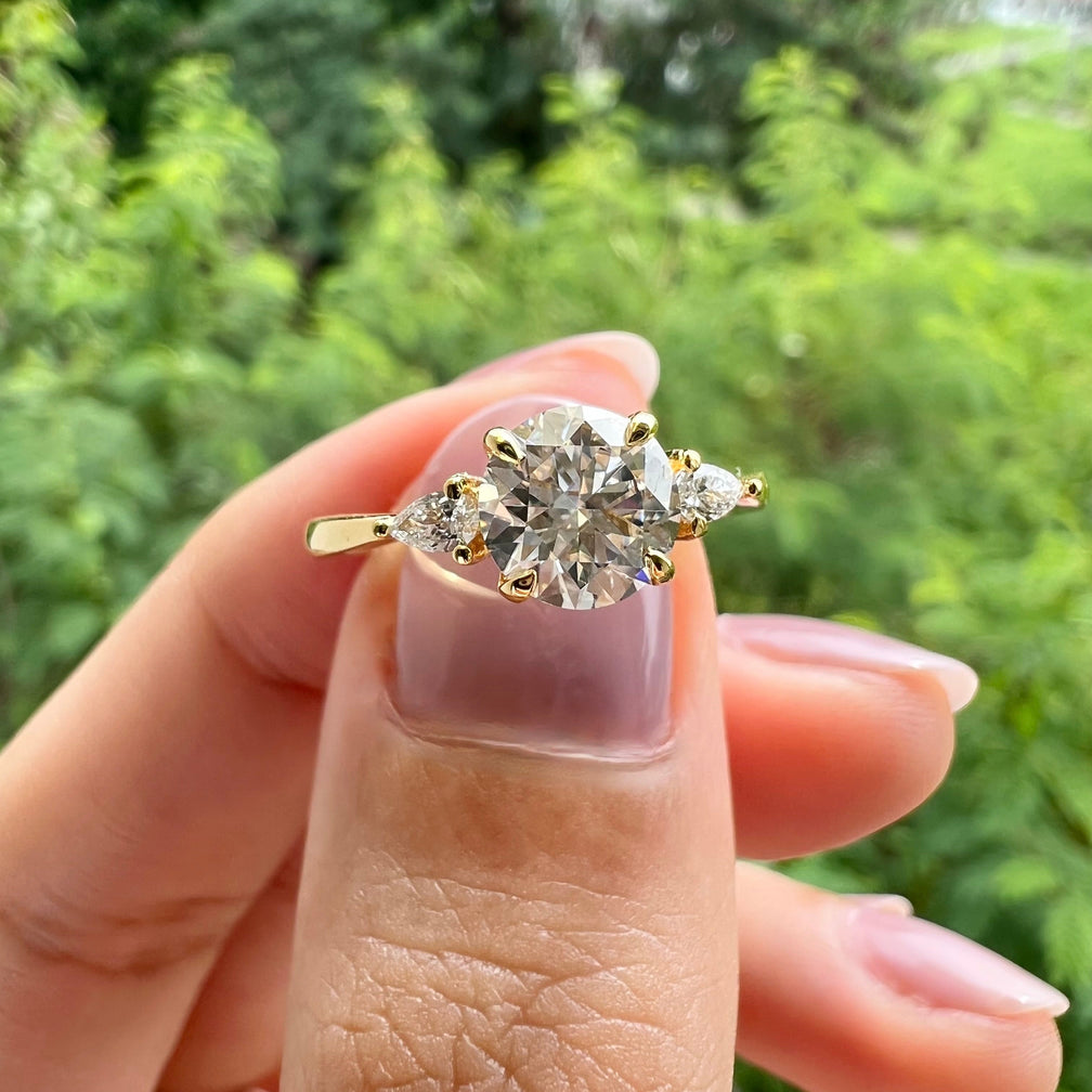 2.65 CT Round Cut Three Stone Moissanite Engagement Ring - crownmoissanite