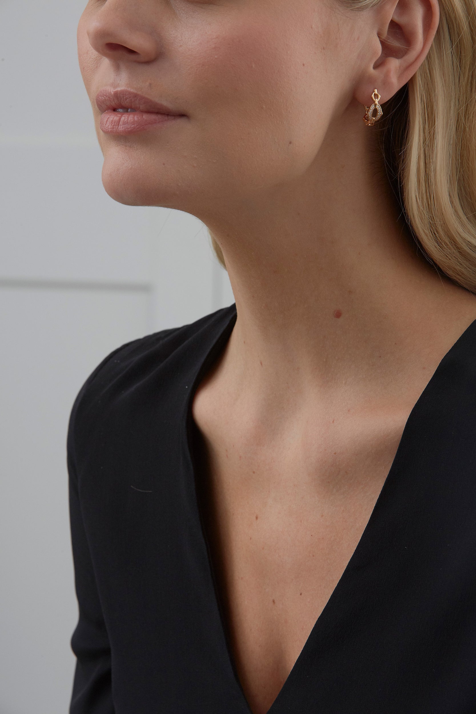 0.18 TCW Round Moissanite Diamond Link Hoop Earrings - crownmoissanite