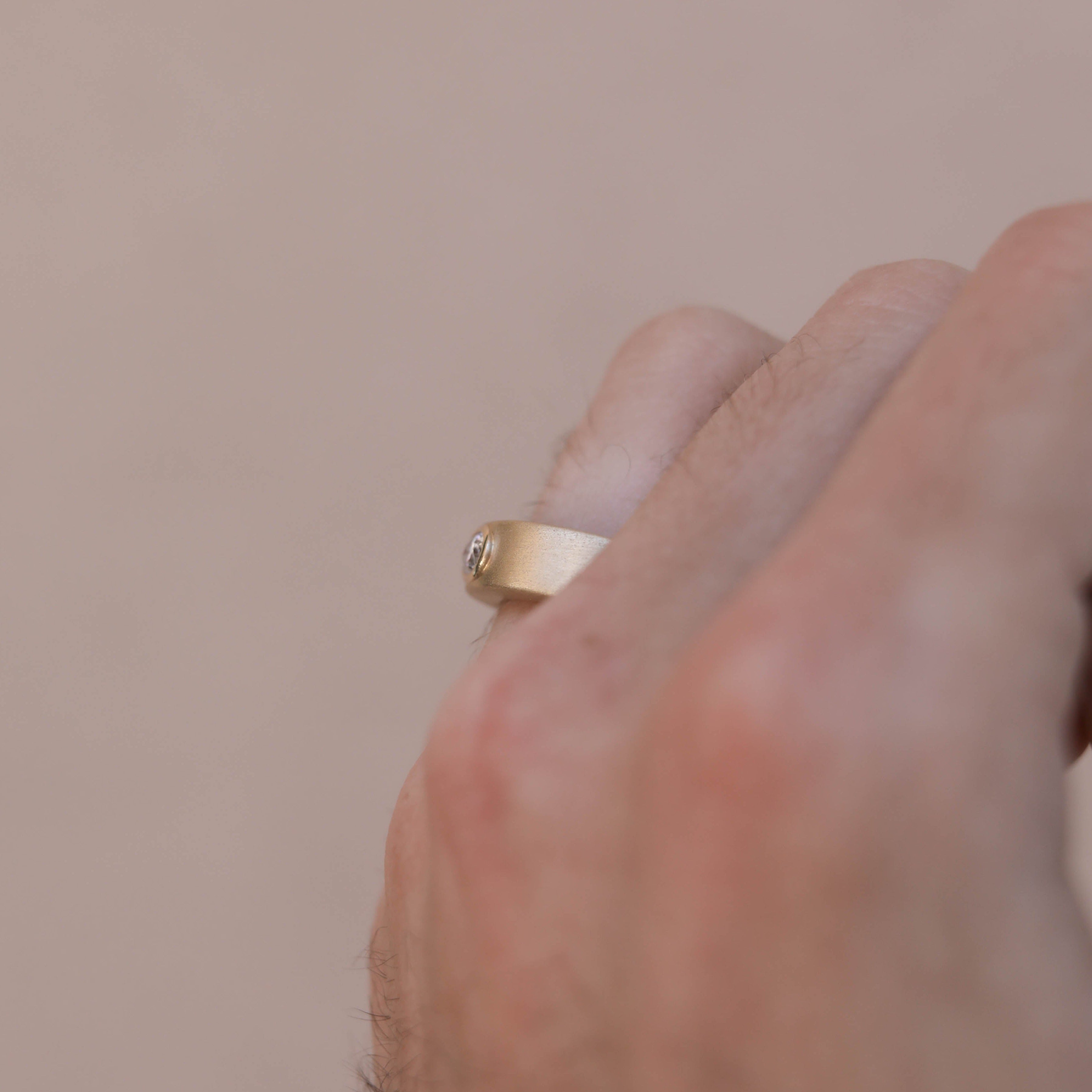 Classic Single Stone Satin-Finish Men's Band - crownmoissanite